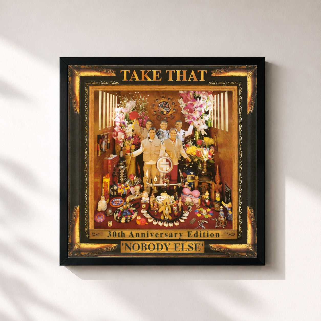 #noir Tableau carré de l'album Nobody Else (30th Anniversary Edition) de Take That, cadre noir 32x32 cm