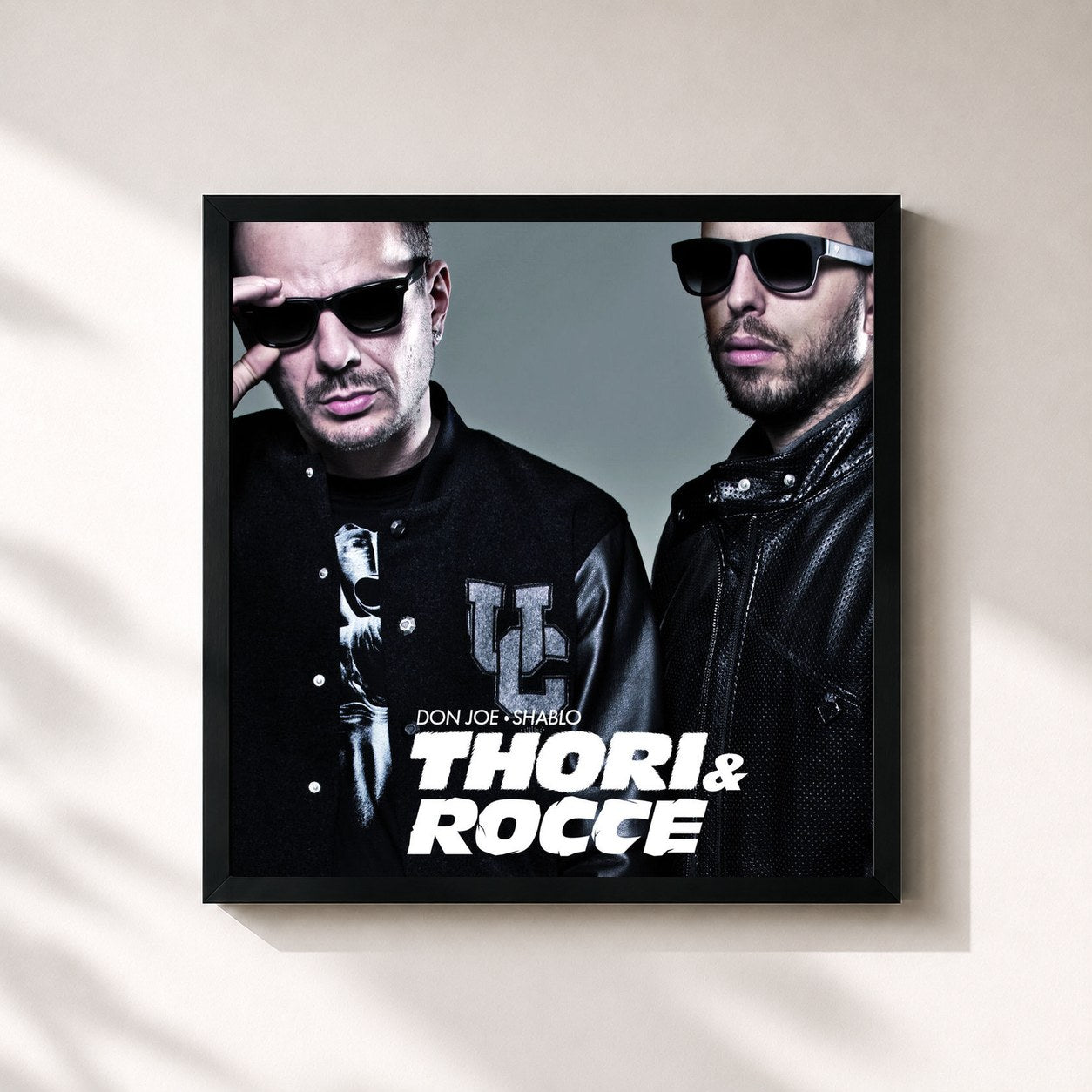 #noir Tableau carré de l'album Thori & Rocce de Don Joe, cadre noir 32x32 cm