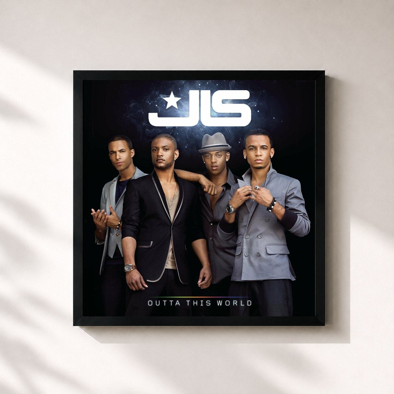 #noir Tableau carré de l'album Outta This World de JLS, cadre noir 32x32 cm