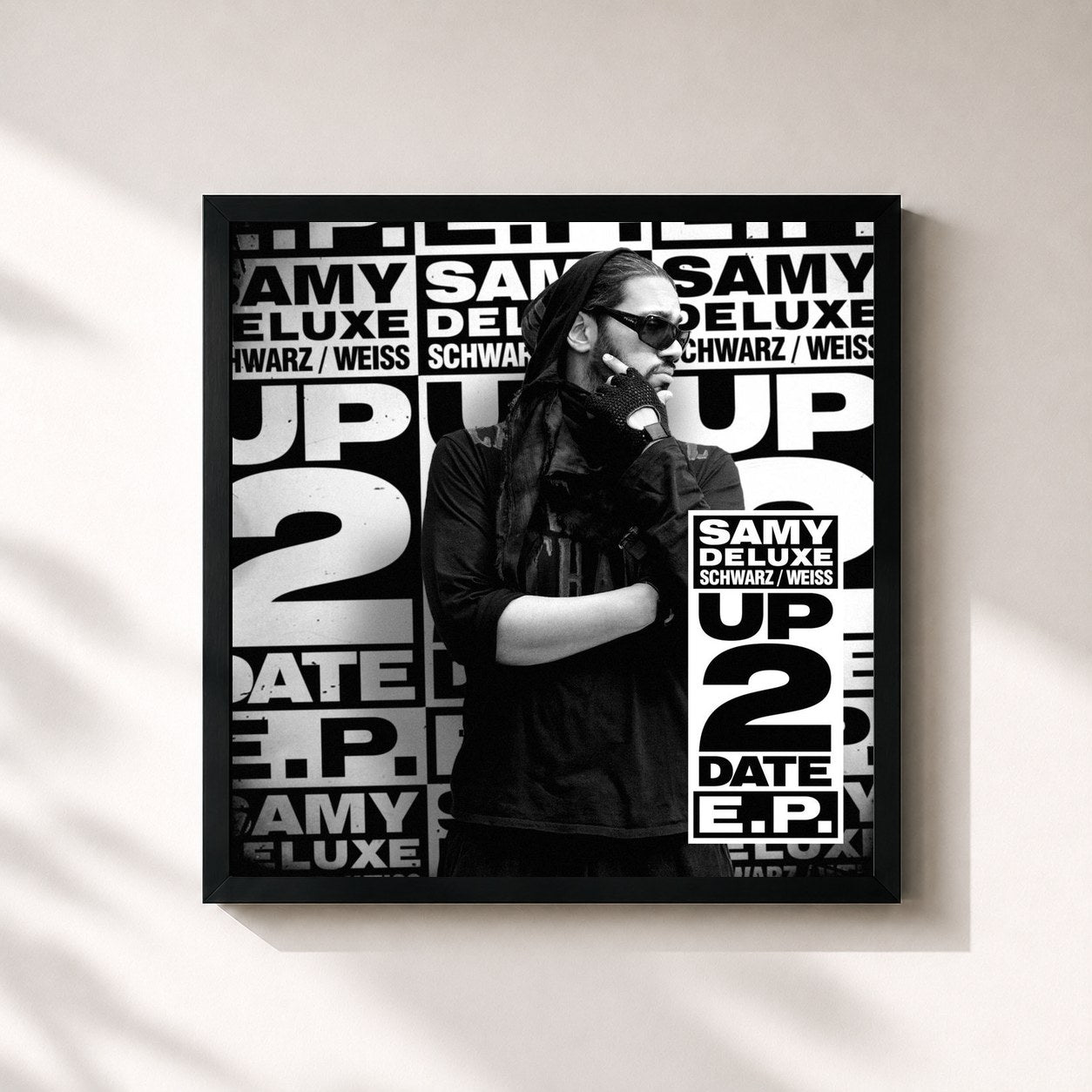 #noir Tableau carré de l'album Up2Date EP de Samy Deluxe, cadre noir 32x32 cm