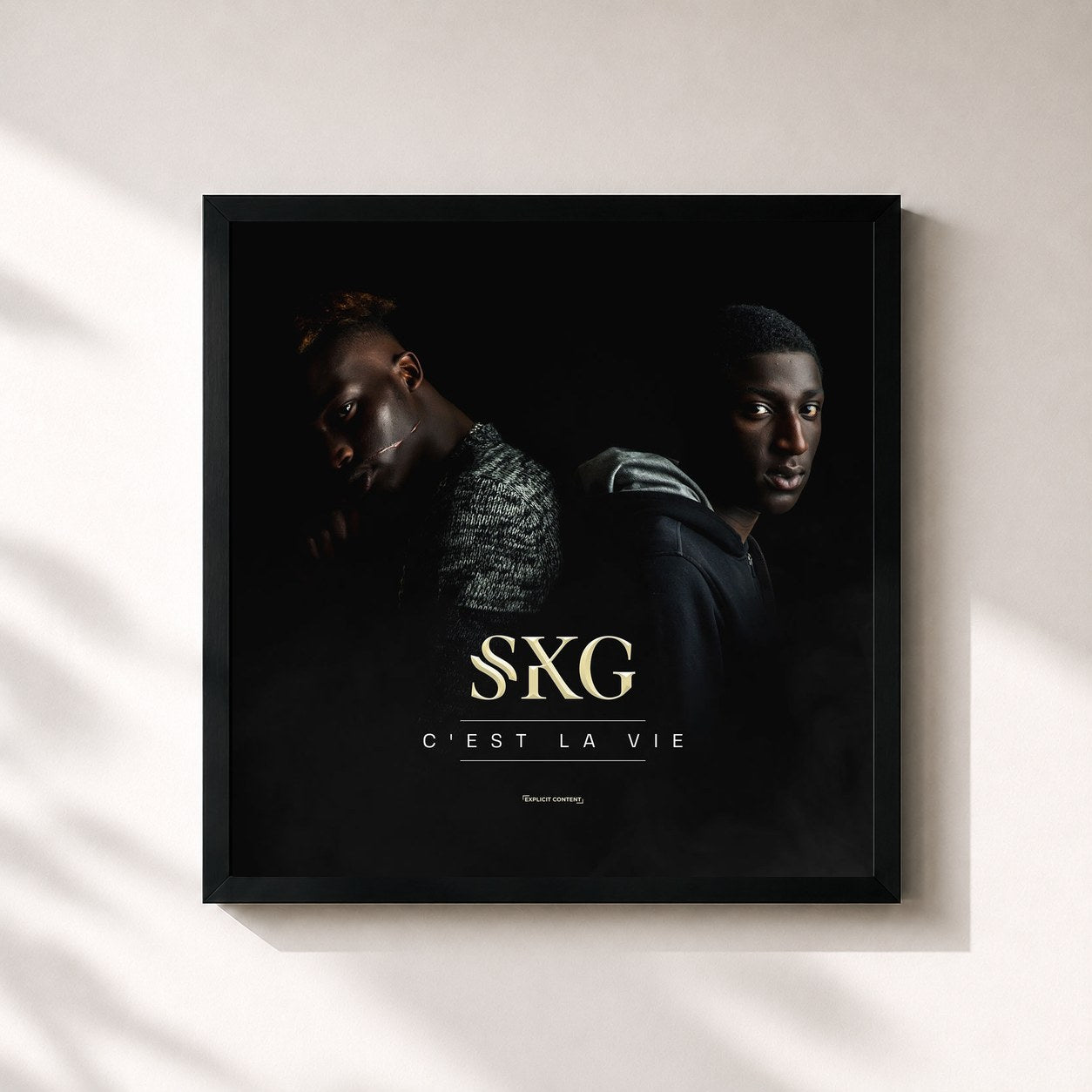 #noir Tableau carré de l'album C'est la vie de SKG, cadre noir 32x32 cm