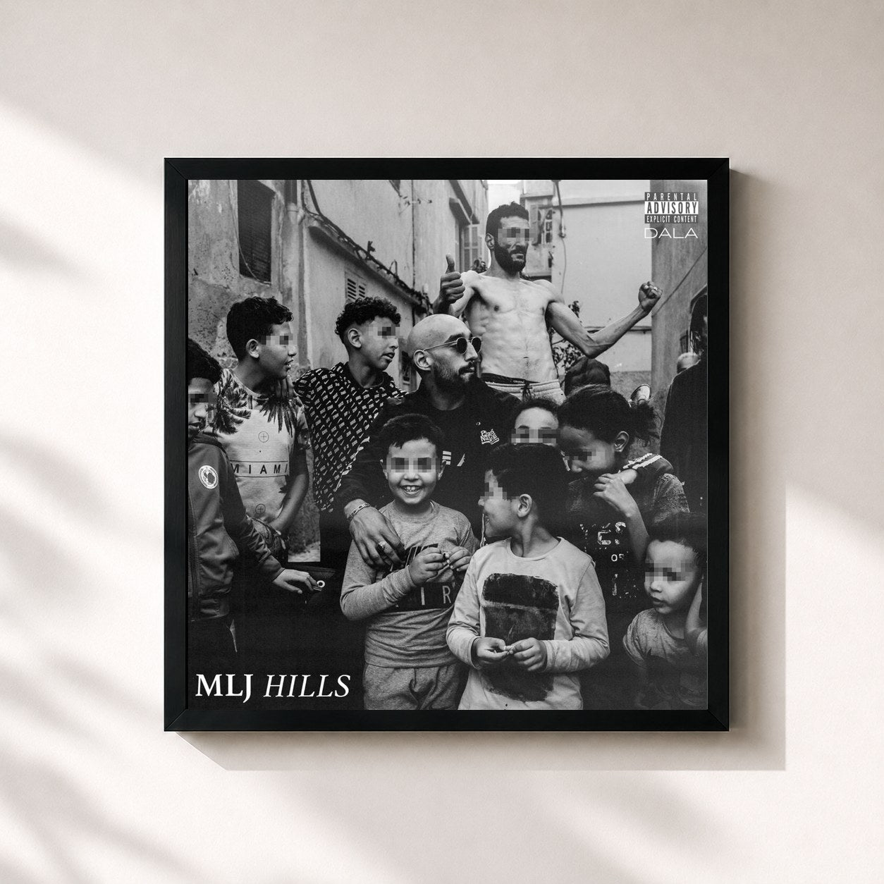 #noir Tableau carré de l'album MLJ Hills de Dala, cadre noir 32x32 cm