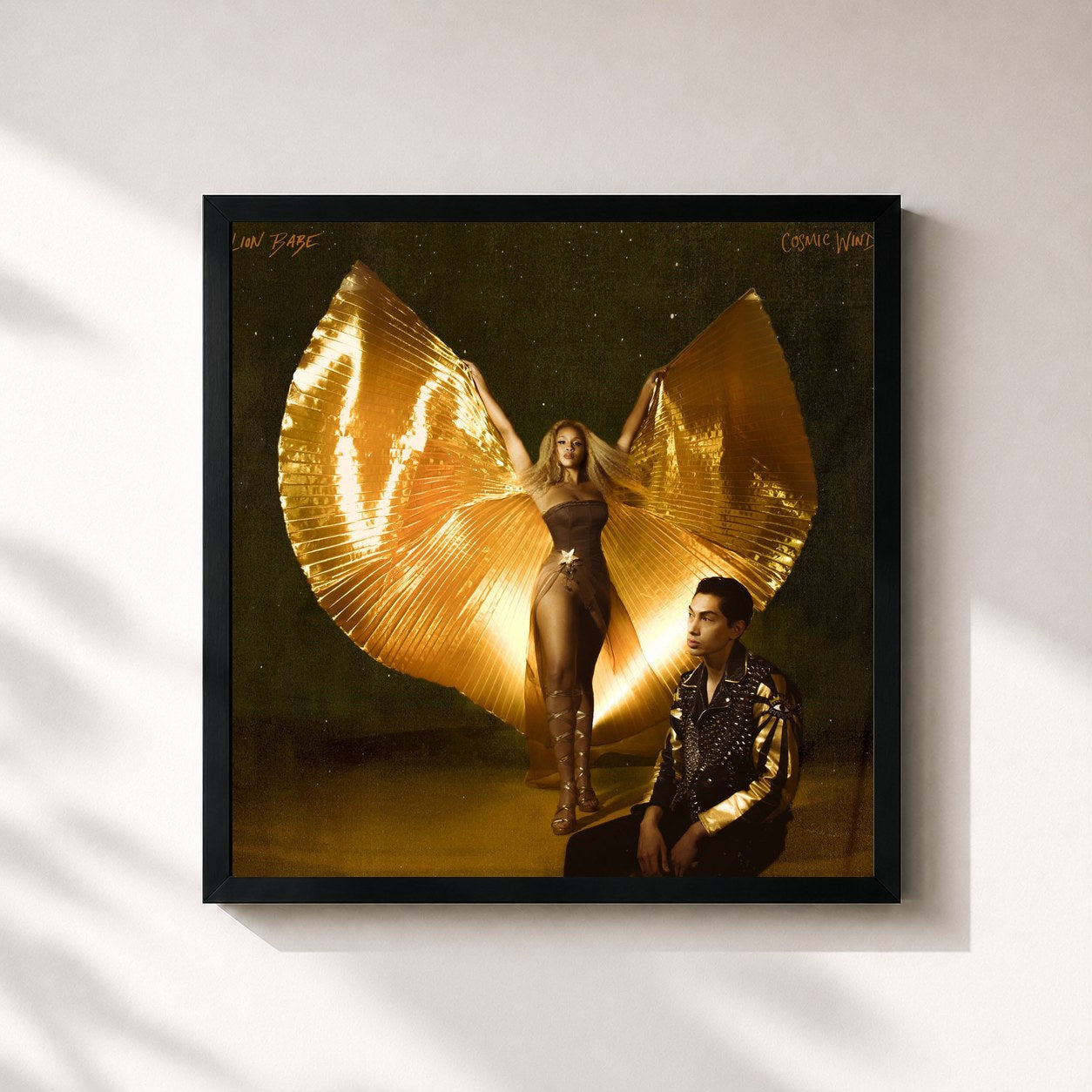 #noir Tableau carré de l'album Cosmic Wind de LION BABE, cadre noir 32x32 cm