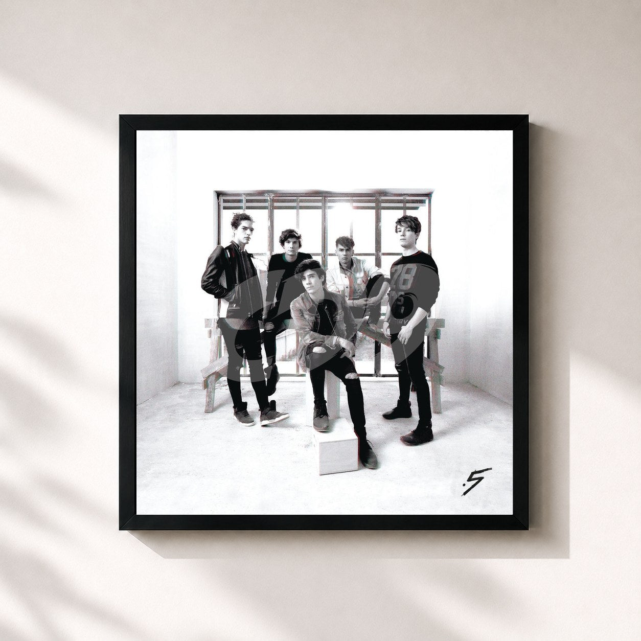 #noir Tableau carré de l'album .5 de CD9, cadre noir 32x32 cm