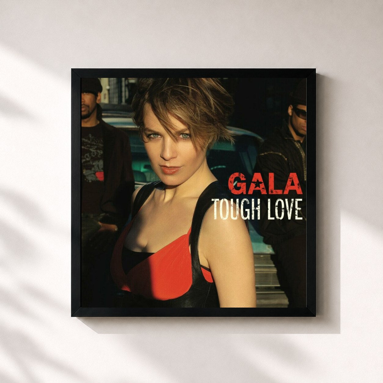 #noir Tableau carré de l'album Tough Love de Gala, cadre noir 32x32 cm