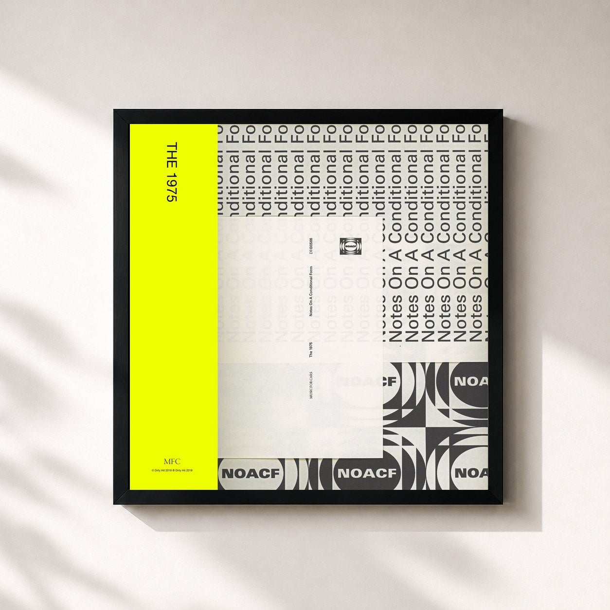 #noir Tableau carré de l'album Notes On A Conditional Form de The 1975, cadre noir 32x32 cm