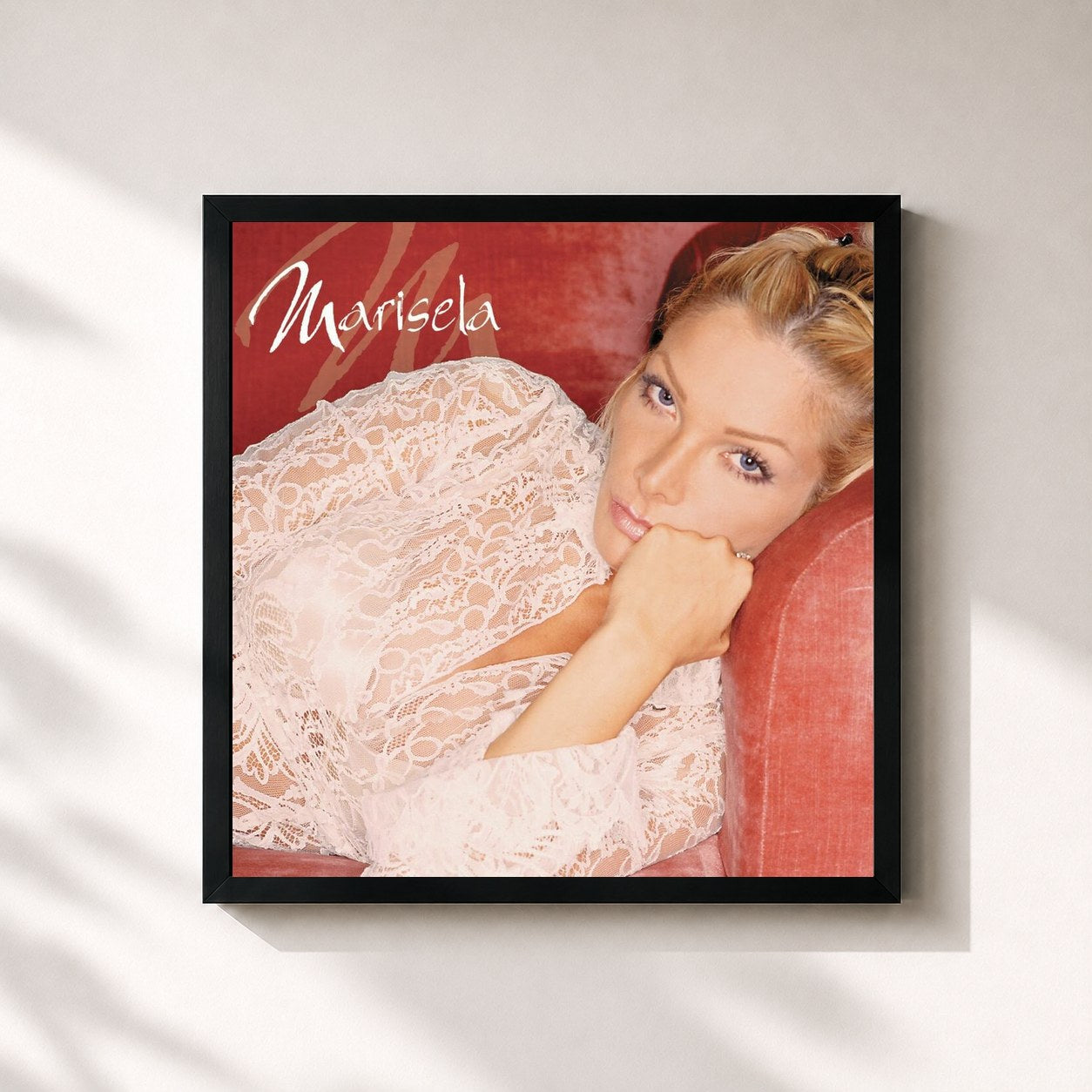 #noir Tableau carré de l'album La Otra de Marisela, cadre noir 32x32 cm