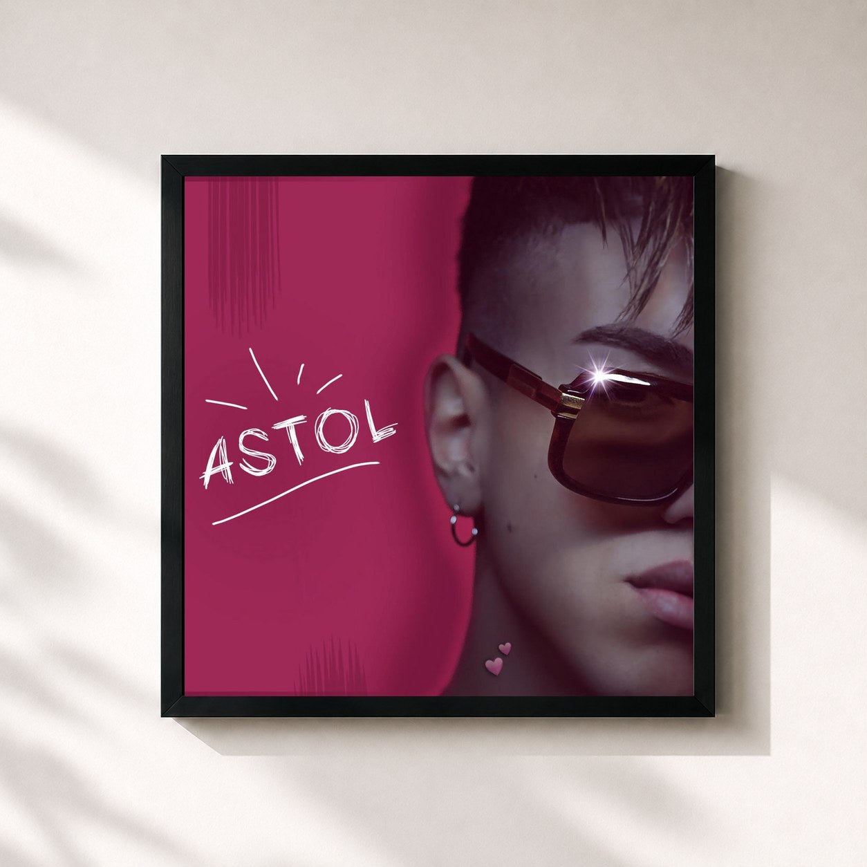 #noir Tableau carré de l'album Astol de Astol, cadre noir 32x32 cm
