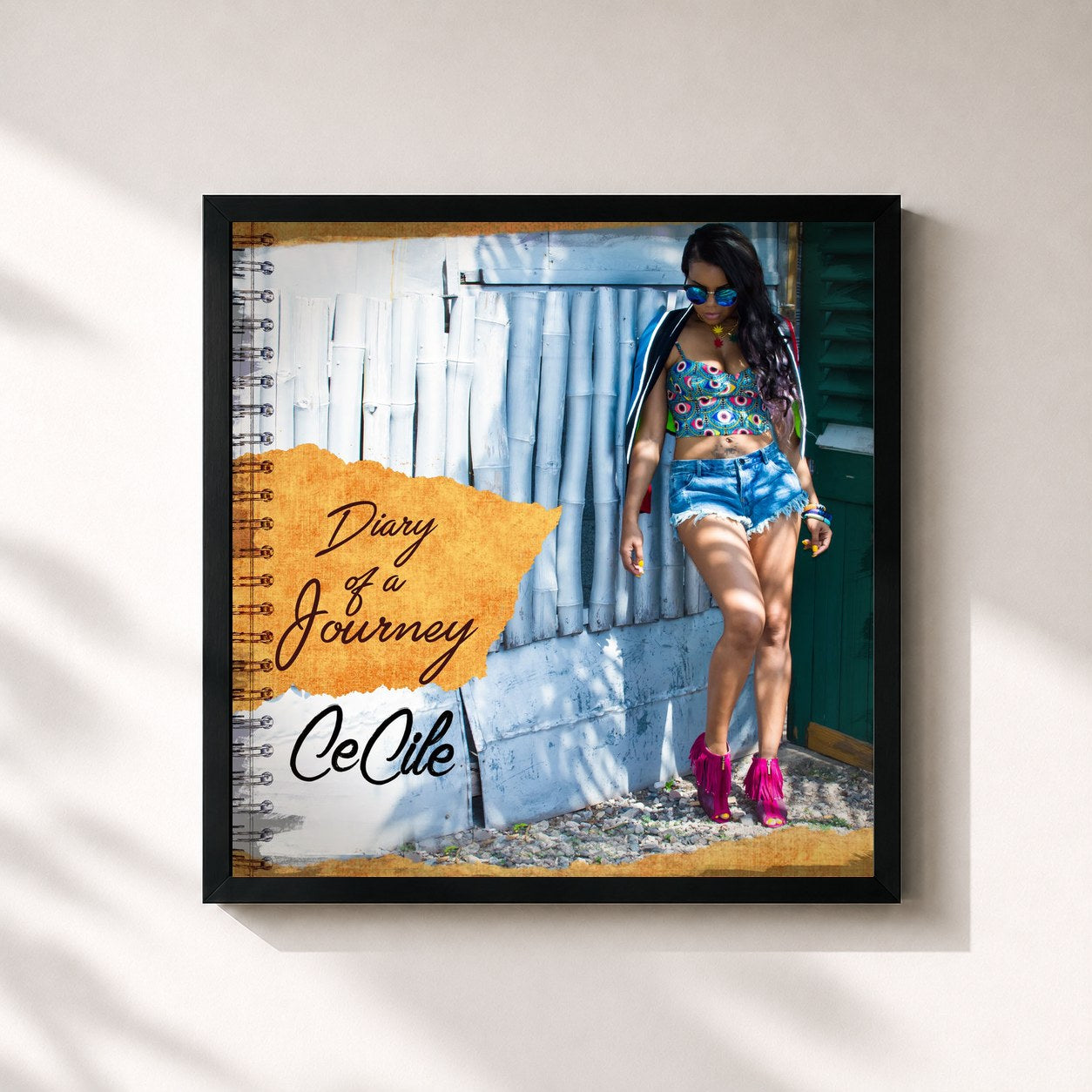 #noir Tableau carré de l'album Diary of a Journey de Ce'cile, cadre noir 32x32 cm
