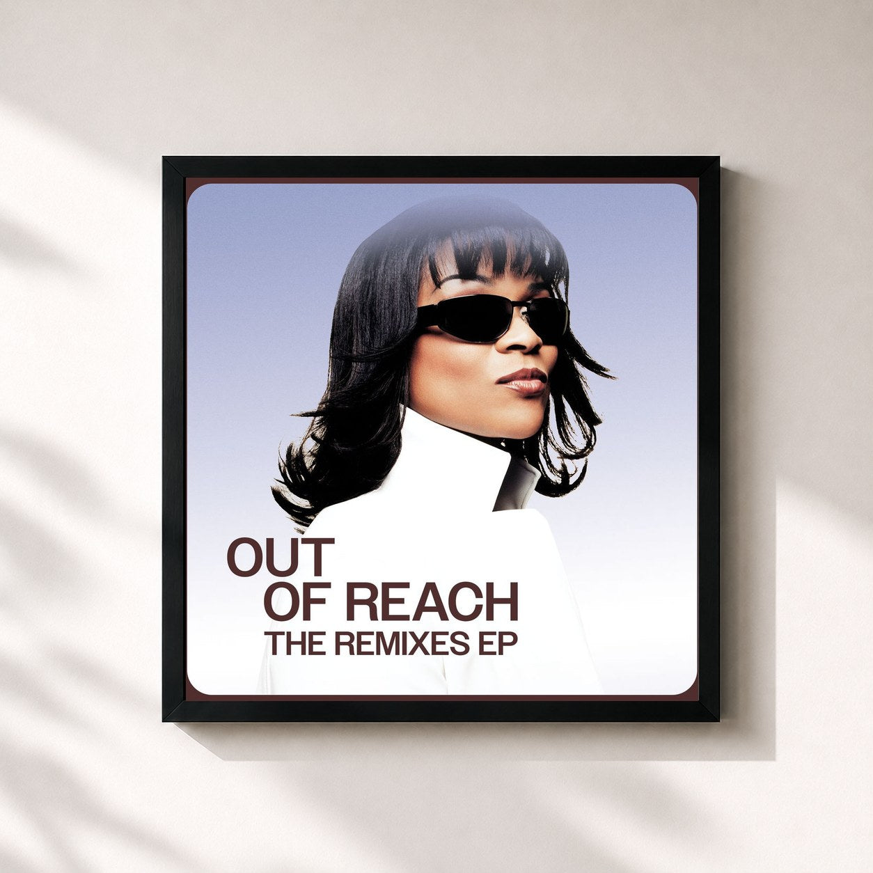 #noir Tableau carré de l'album Out Of Reach - The Remixes EP de Gabrielle, cadre noir 32x32 cm