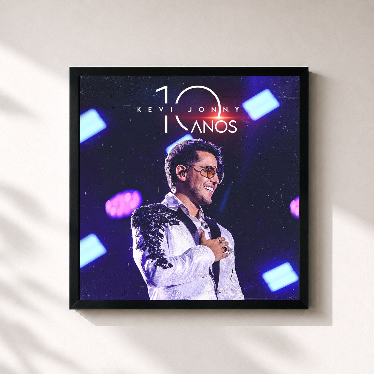 #noir Tableau carré de l'album Kevi Jonny 10 Anos de Kevi Jonny, cadre noir 32x32 cm