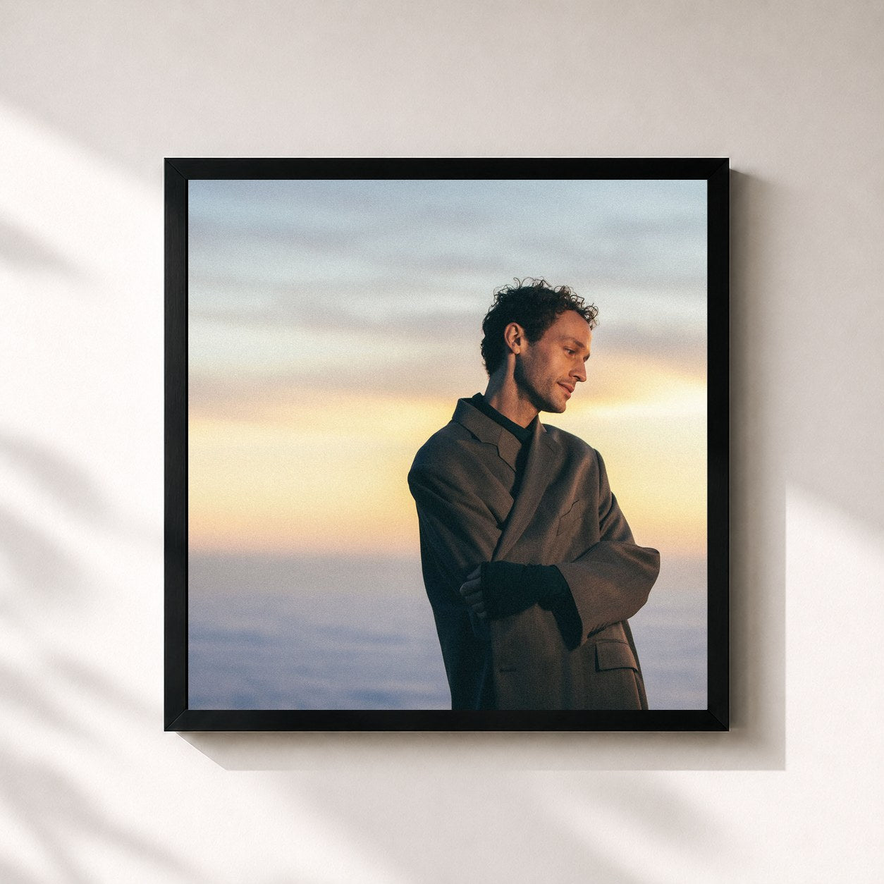 #noir Tableau carré de l'album these words are all for you de WRABEL, cadre noir 32x32 cm
