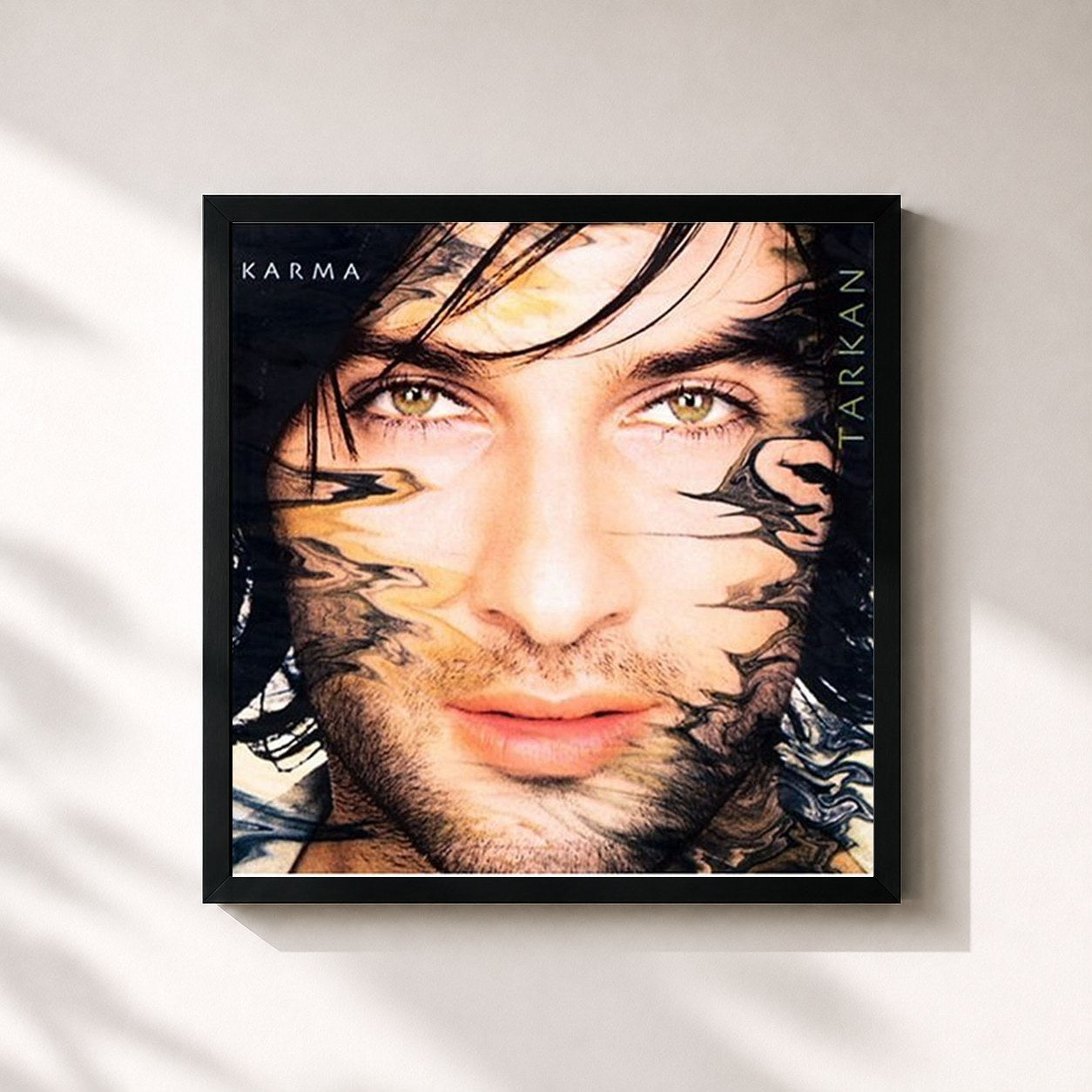 #noir Tableau carré de l'album Karma de Tarkan, cadre noir 32x32 cm