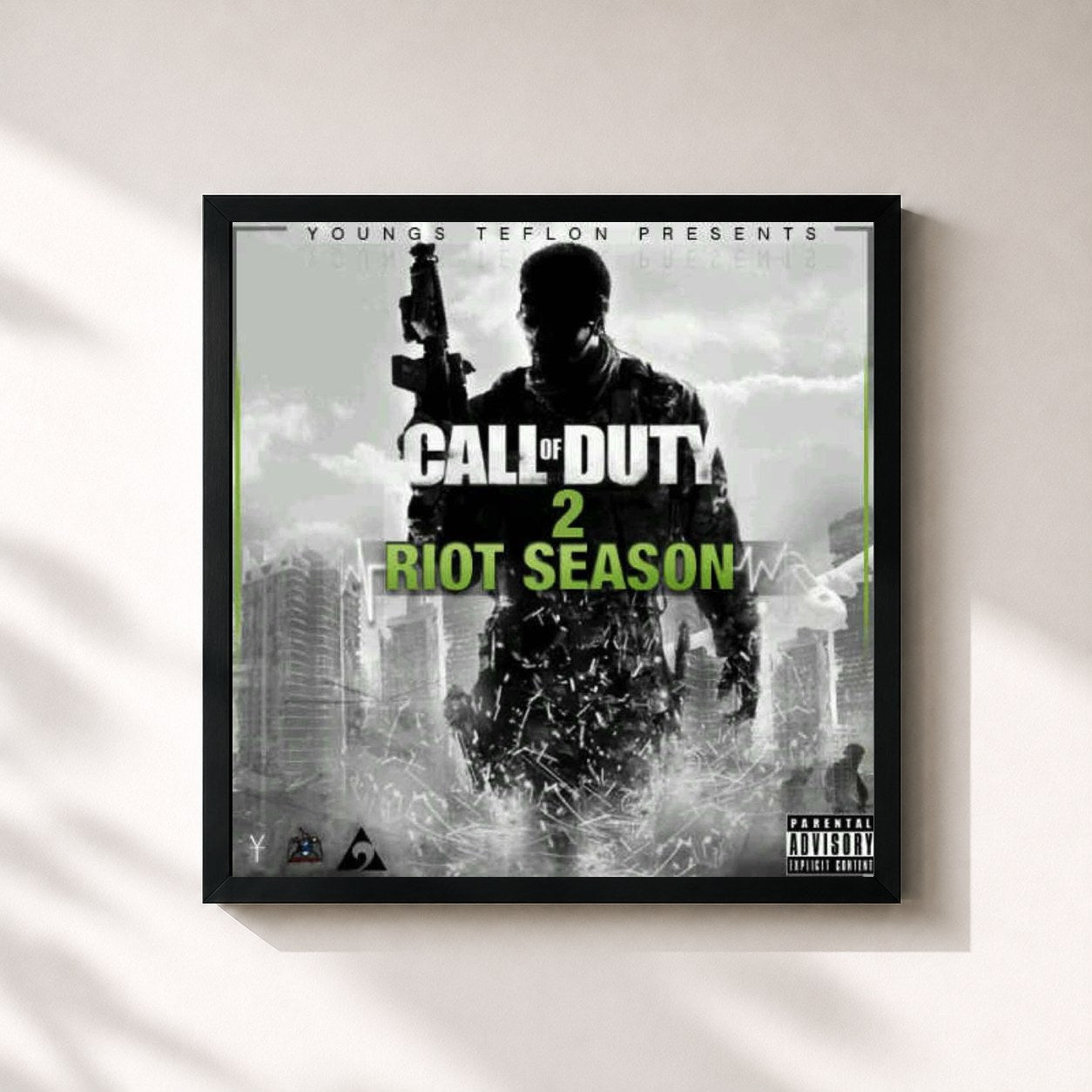 #noir Tableau carré de l'album Call of Duty 2 (Riot Season) de Youngs Teflon, cadre noir 32x32 cm