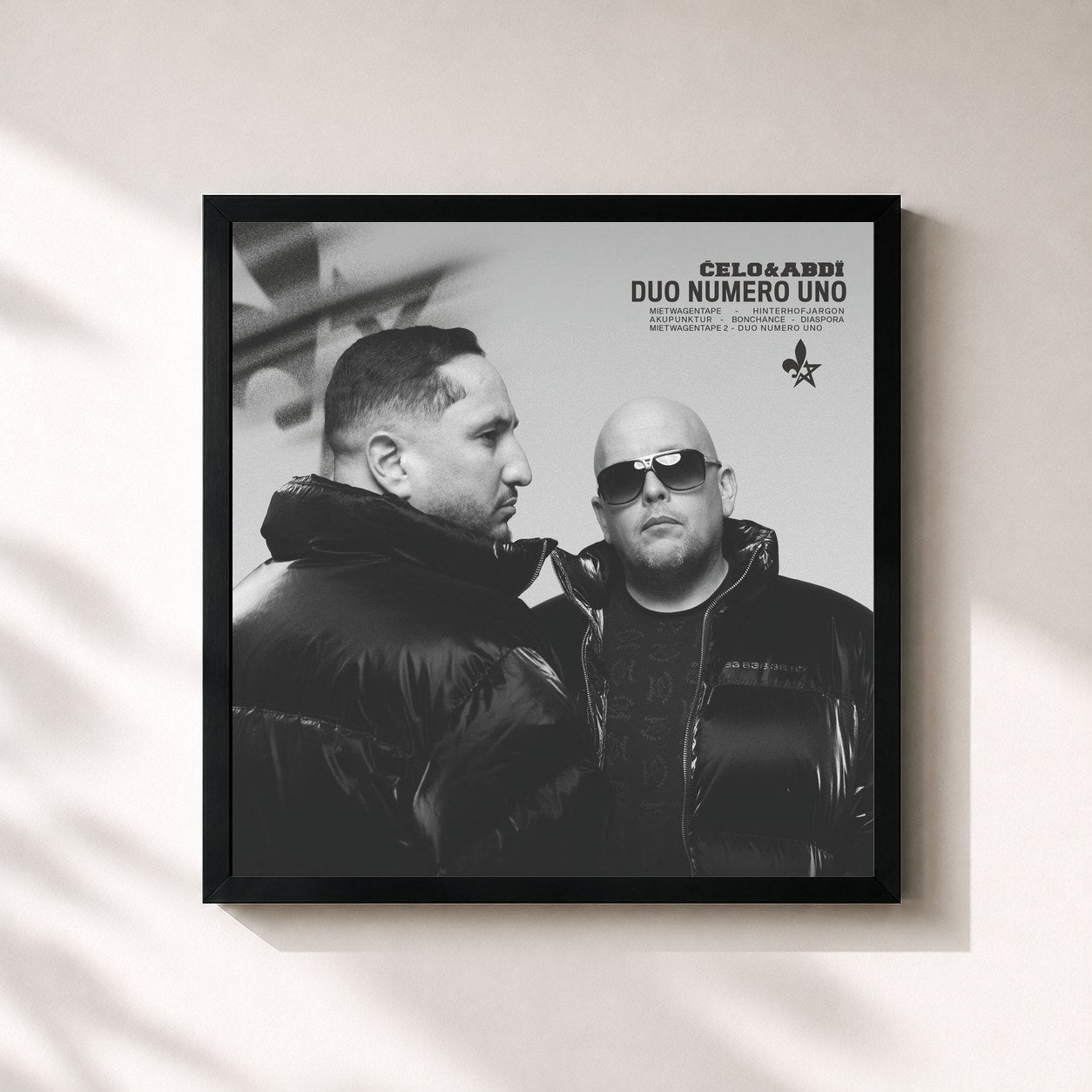 #noir Tableau carré de l'album DUO NUMERO UNO de Celo & Abdi, cadre noir 32x32 cm