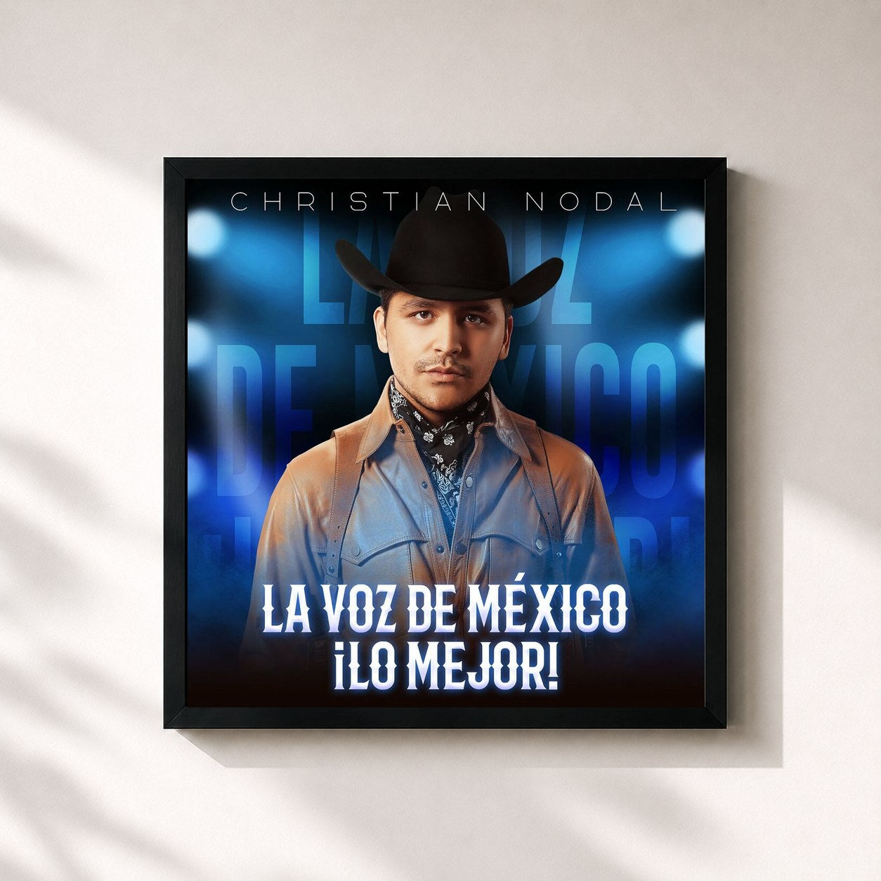 #noir Tableau carré de l'album La Voz De México ¡Lo Mejor! de Christian Nodal, cadre noir 32x32 cm