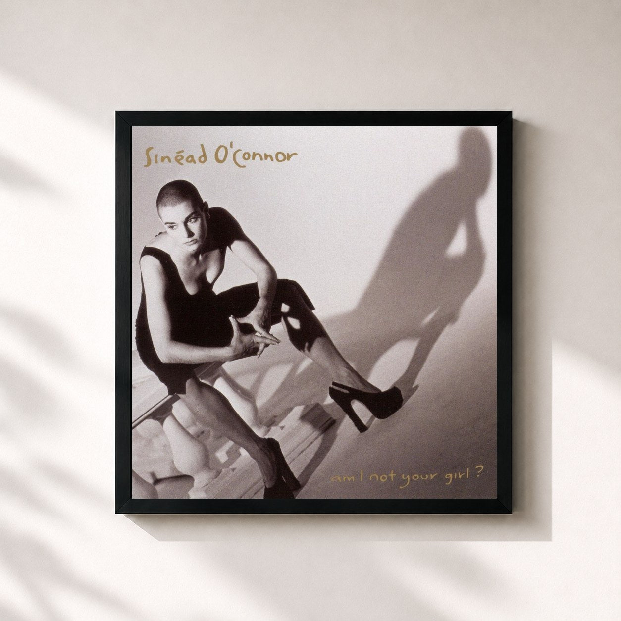#noir Tableau carré de l'album Am I Not Your Girl? de Sinéad O'Connor, cadre noir 32x32 cm