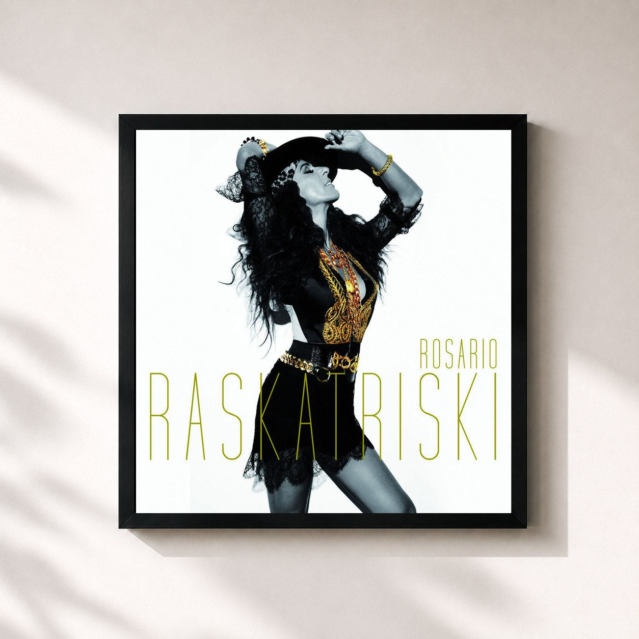 #noir Tableau carré de l'album Raskatriski de Rosario, cadre noir 32x32 cm