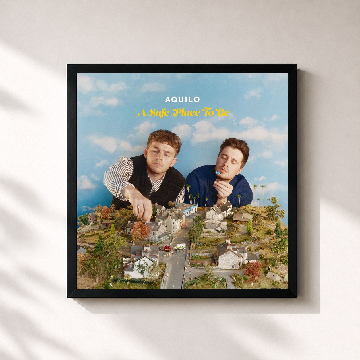 #noir Tableau carré de l'album A Safe Place To Be de Aquilo, cadre noir 32x32 cm