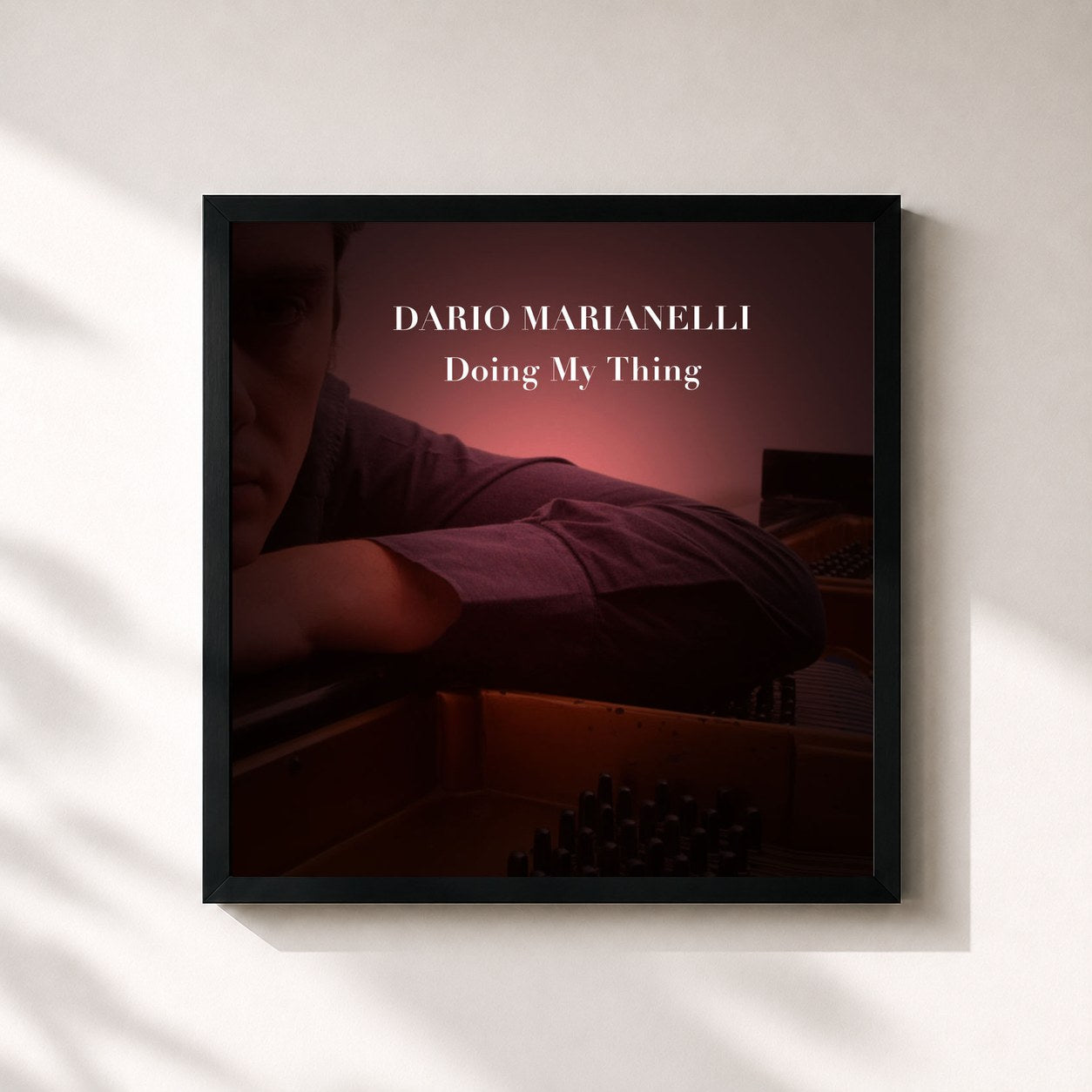 #noir Tableau carré de l'album Doing My Thing de Dario Marianelli, cadre noir 32x32 cm