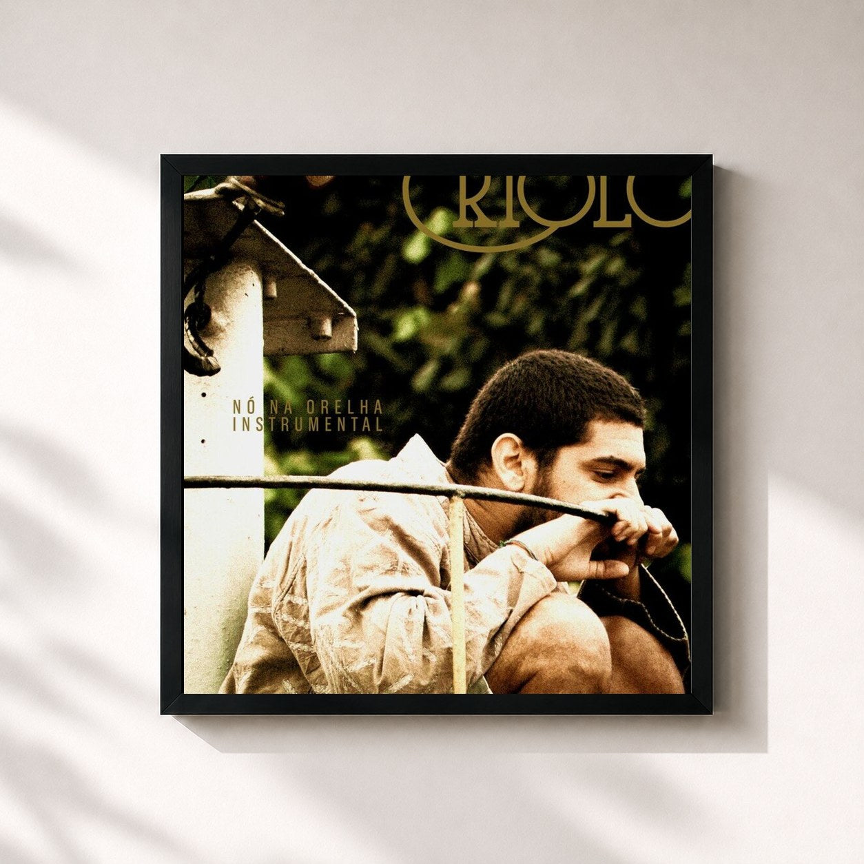 #noir Tableau carré de l'album Nó na Orelha (Instrumental) de Criolo, cadre noir 32x32 cm