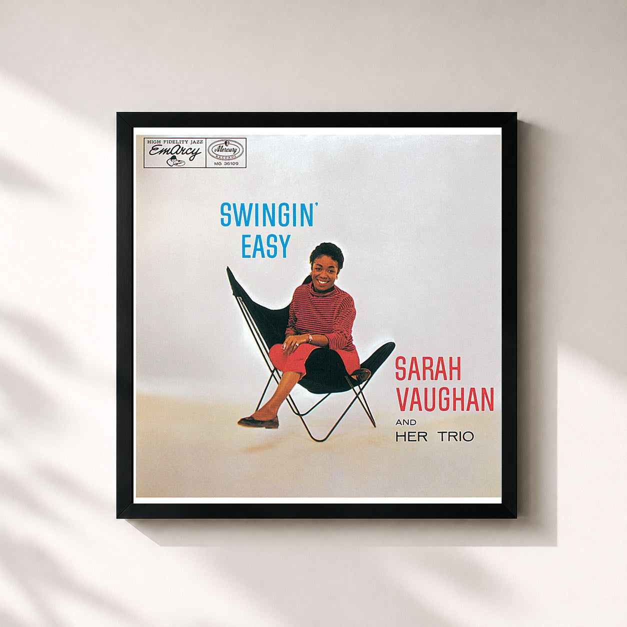 #noir Tableau carré de l'album Swingin' Easy de Sarah Vaughan, cadre noir 32x32 cm