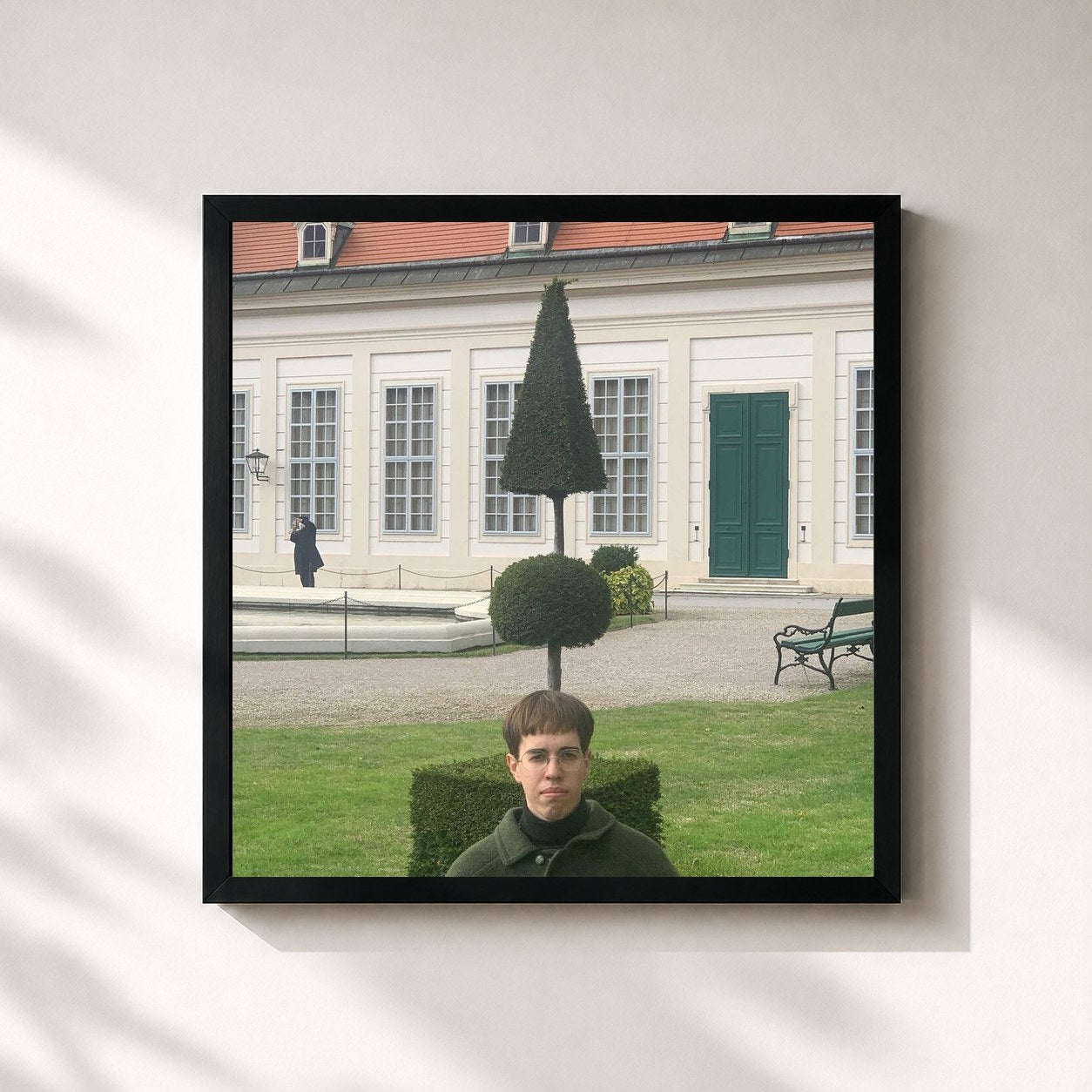 #noir Tableau carré de l'album A Producer From Vienna de Filous, cadre noir 32x32 cm