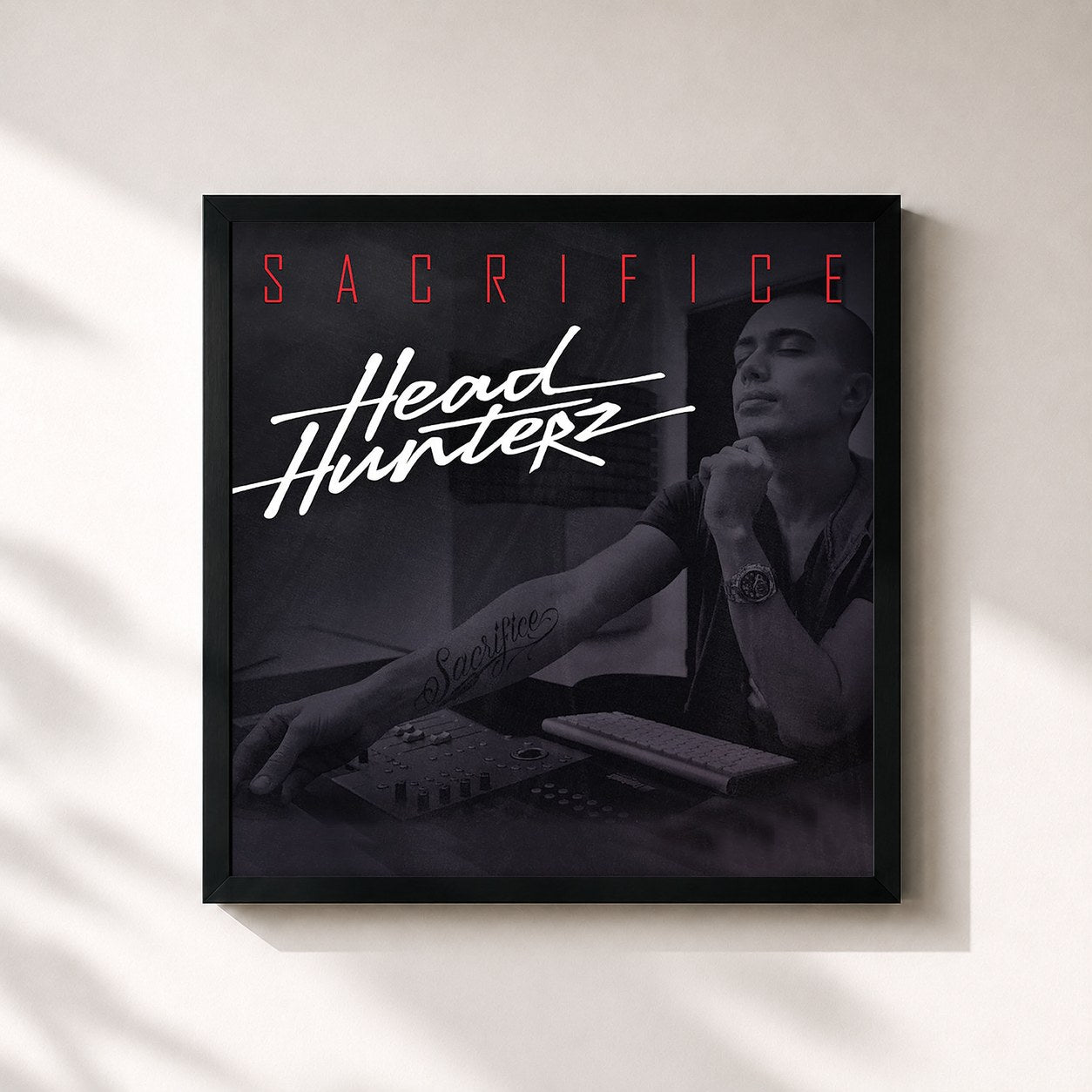 #noir Tableau carré de l'album Sacrifice de Headhunterz, cadre noir 32x32 cm