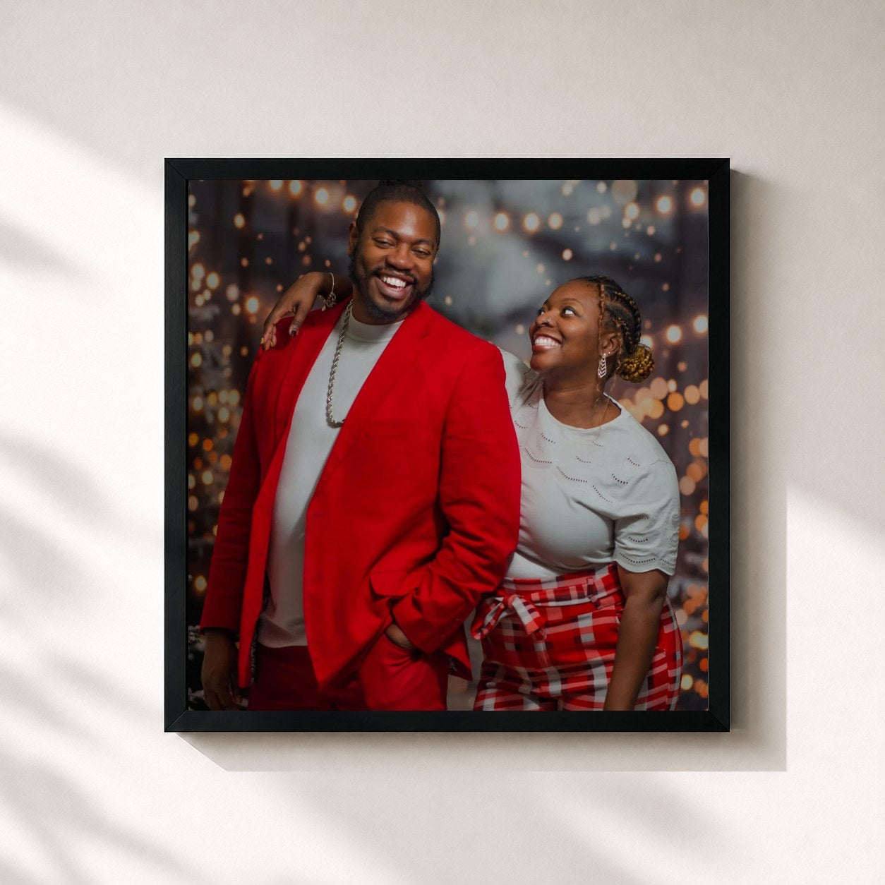 #noir Tableau carré de l'album Tamara & Josh: A Polygot Christmas de Tamara, cadre noir 32x32 cm