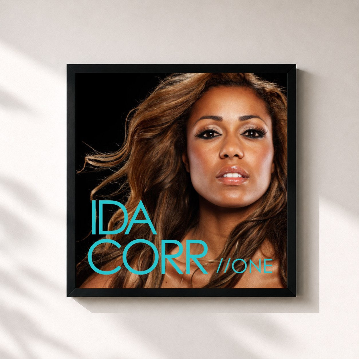 #noir Tableau carré de l'album One de Ida Corr, cadre noir 32x32 cm