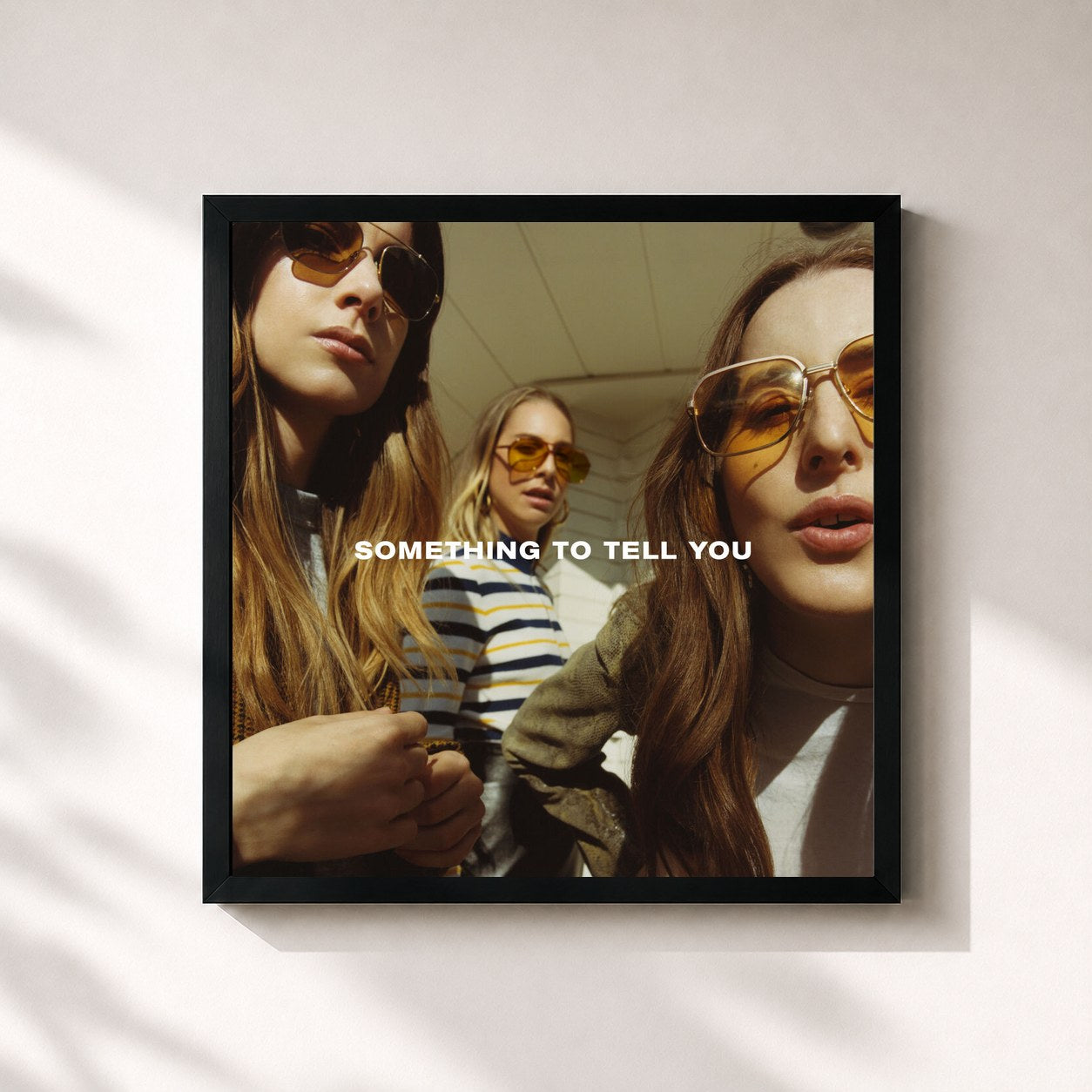 #noir Tableau carré de l'album Something To Tell You de HAIM, cadre noir 32x32 cm