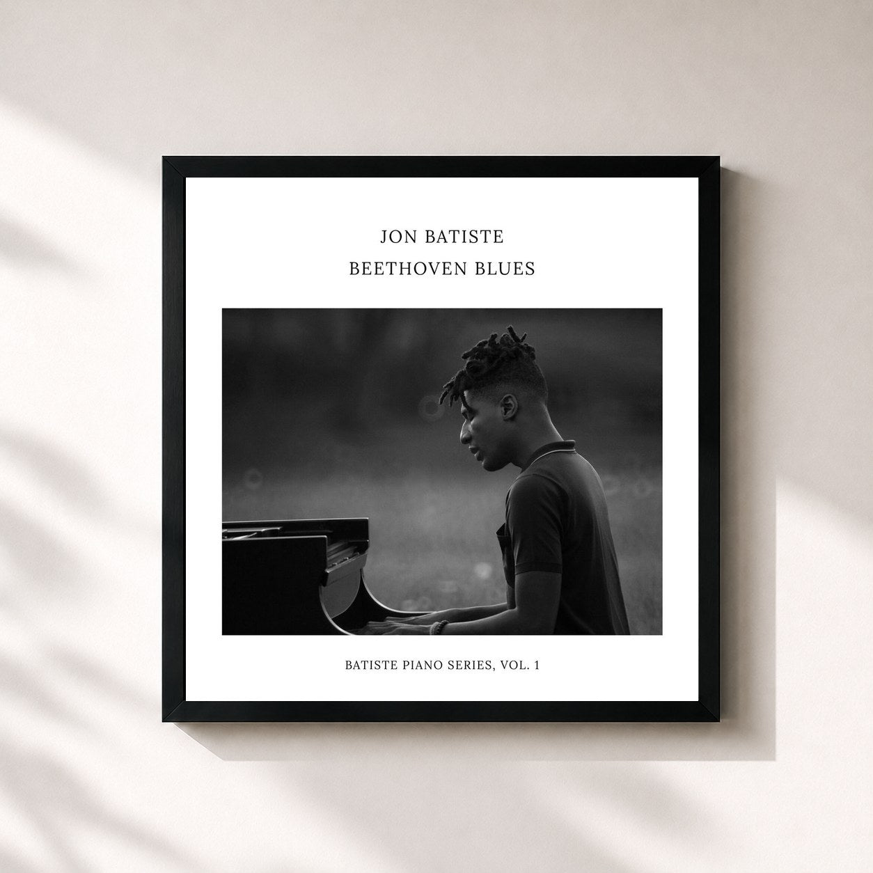 #noir Tableau carré de l'album Beethoven Blues de Jon Batiste, cadre noir 32x32 cm