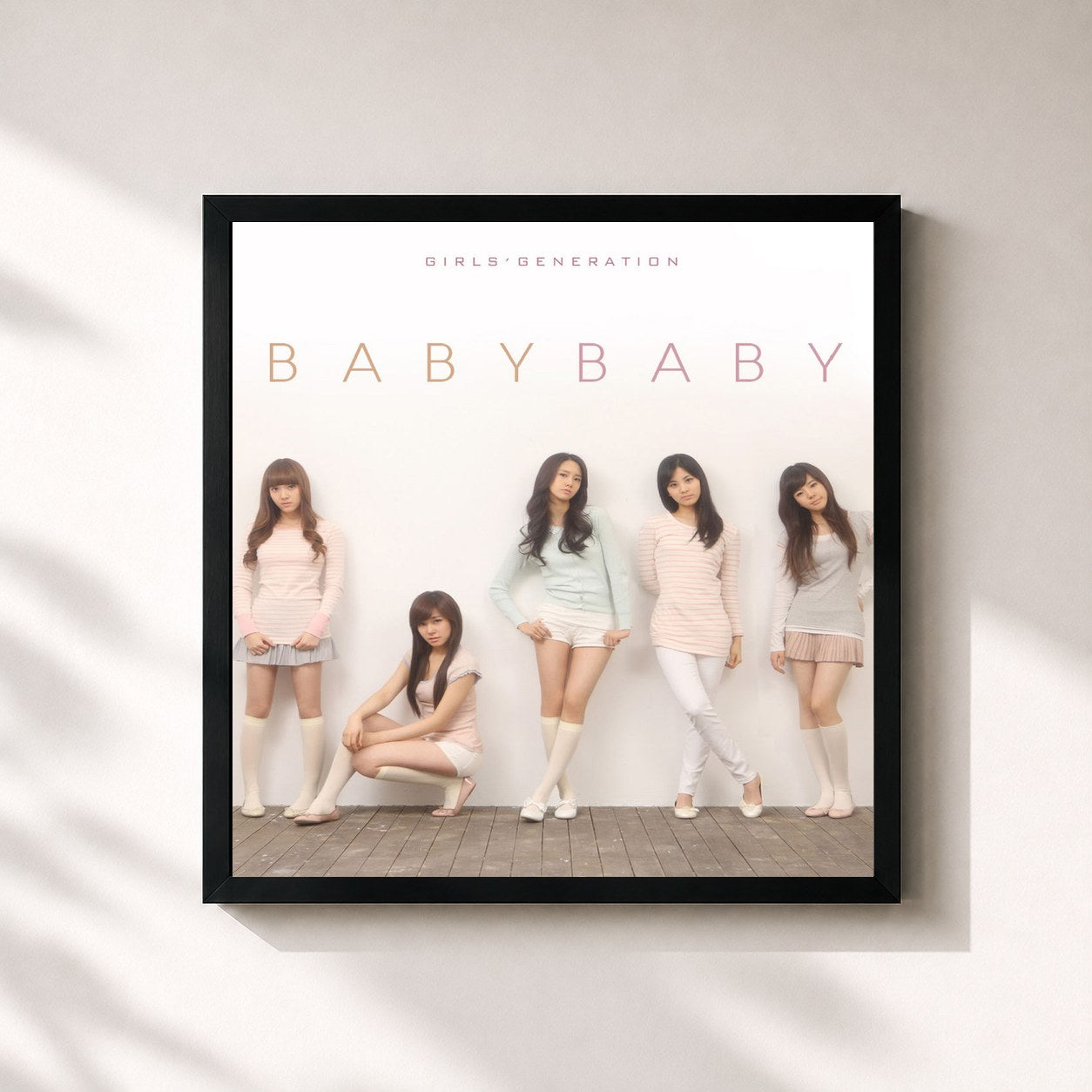 #noir Tableau carré de l'album BABY BABY - Girls' Generation Repackage de Girls' Generation, cadre noir 32x32 cm