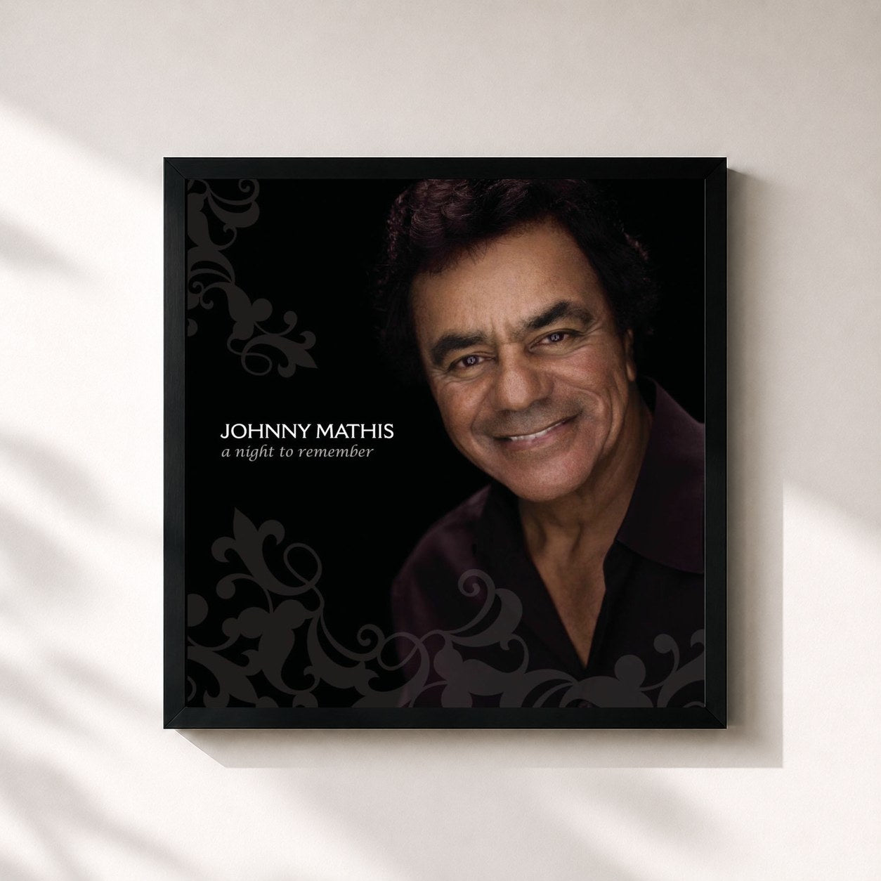 #noir Tableau carré de l'album A Night To Remember de Johnny Mathis, cadre noir 32x32 cm