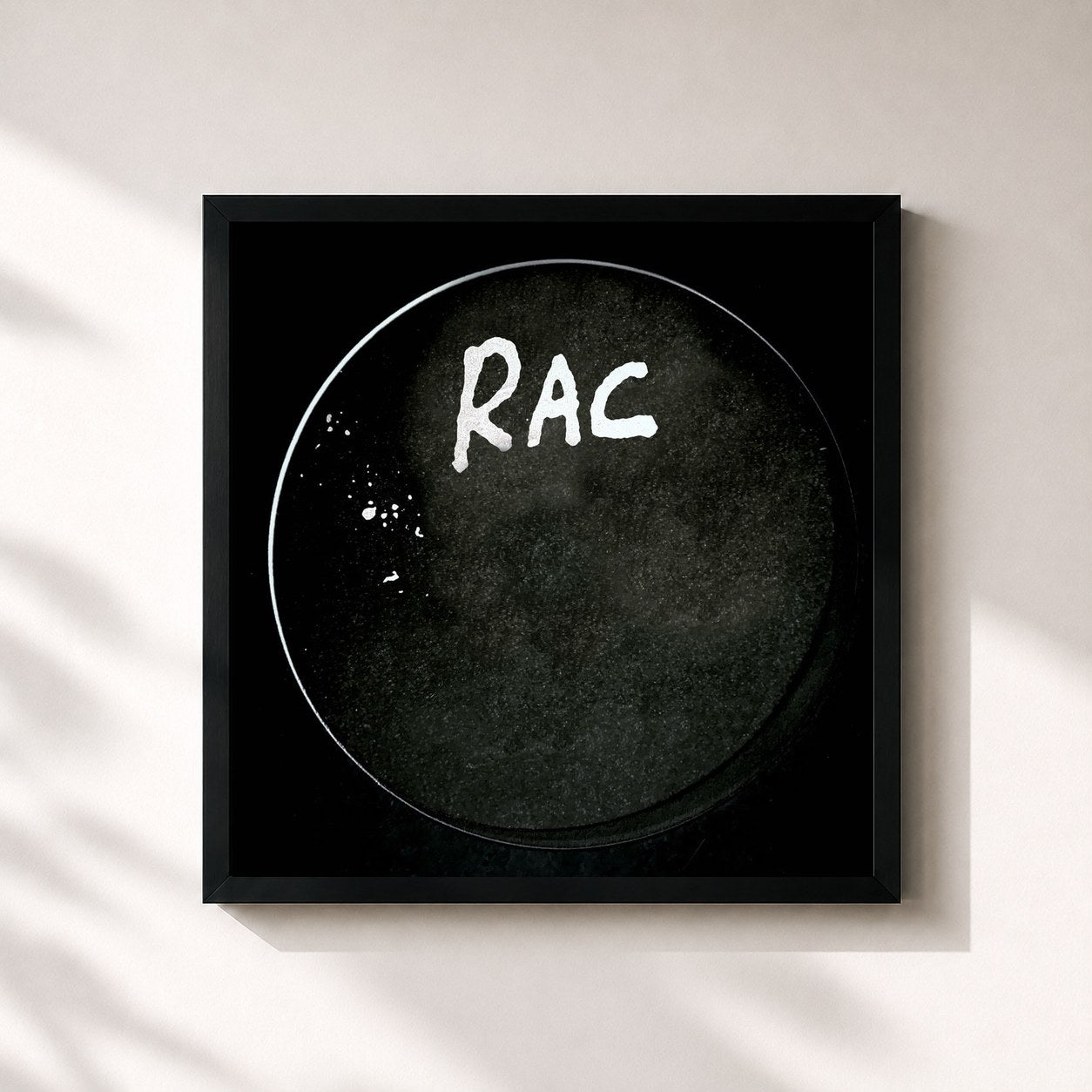 #noir Tableau carré de l'album Unreleased 2 de RAC, cadre noir 32x32 cm