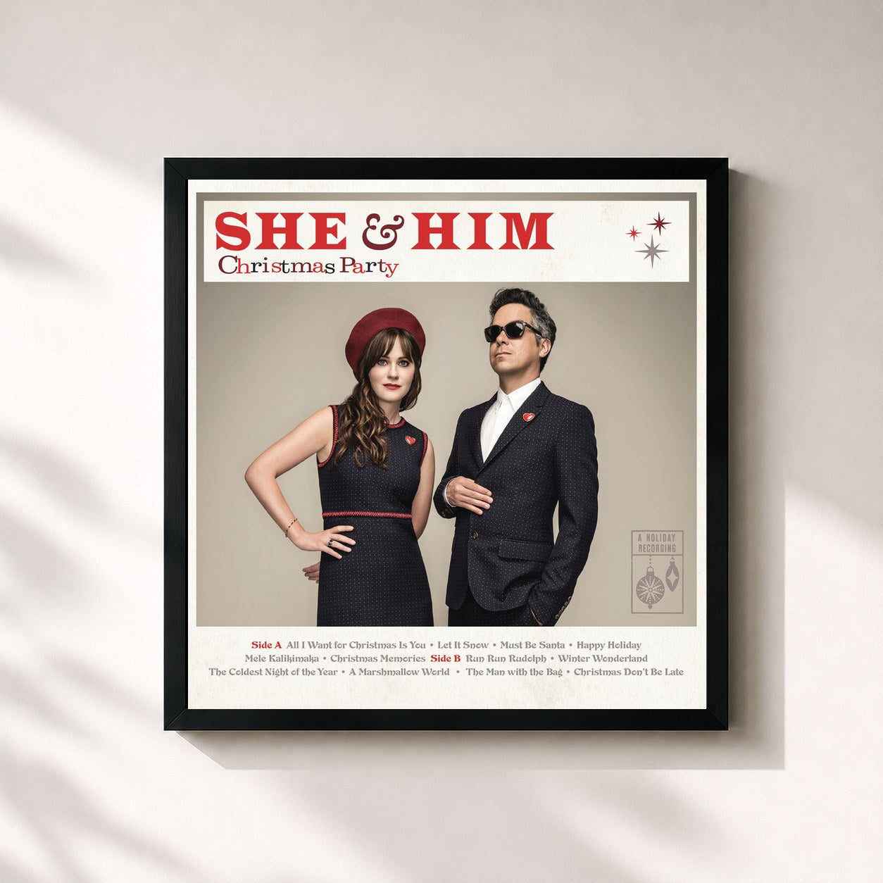 #noir Tableau carré de l'album Christmas Party de She & Him, cadre noir 32x32 cm