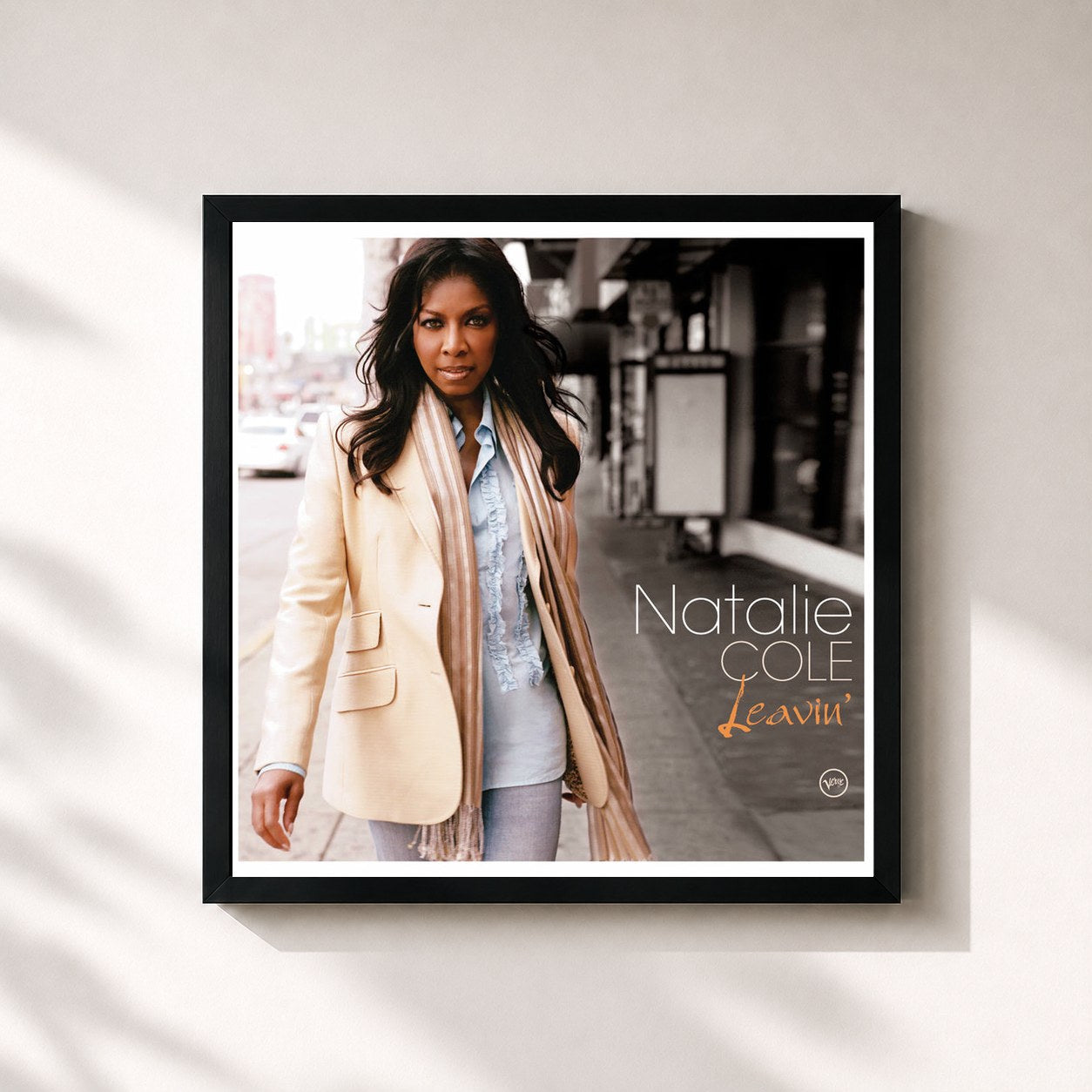 #noir Tableau carré de l'album Leavin' de Natalie Cole, cadre noir 32x32 cm