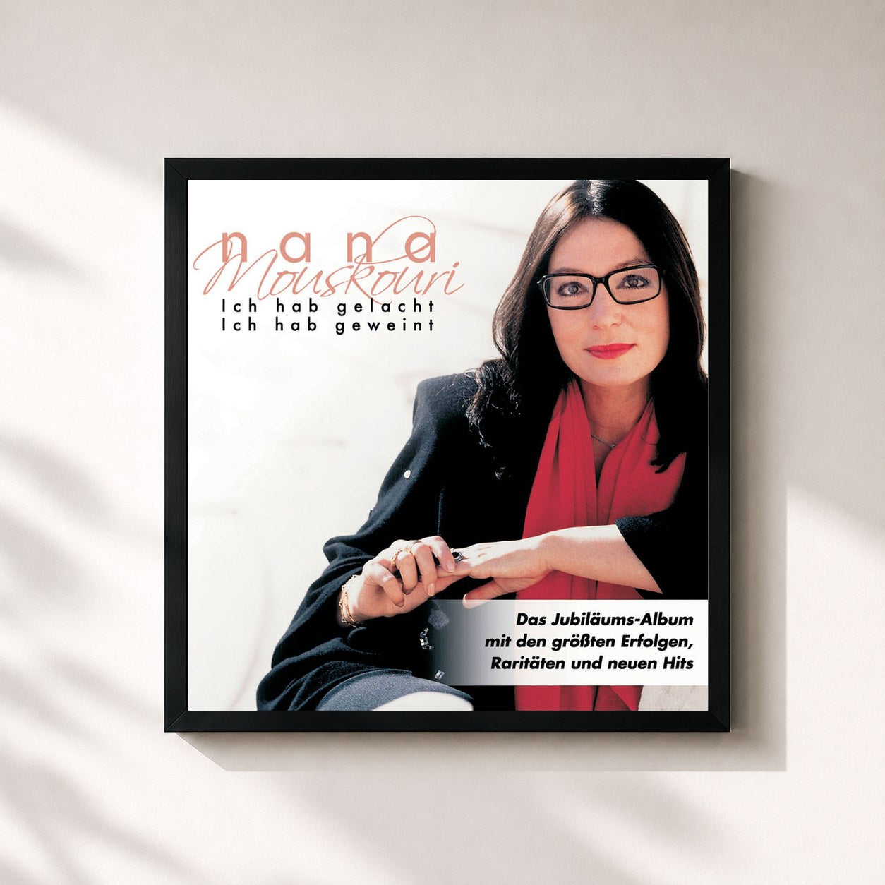 #noir Tableau carré de l'album Ich Hab Gelacht Ich Hab Geweint de Nana Mouskouri, cadre noir 32x32 cm