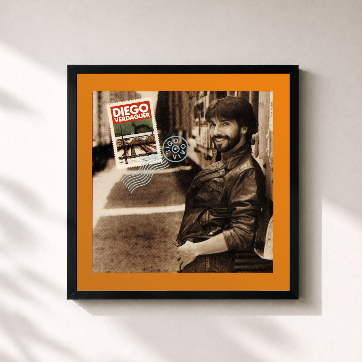 #noir Tableau carré de l'album Sigo Vivo de Diego Verdaguer, cadre noir 32x32 cm