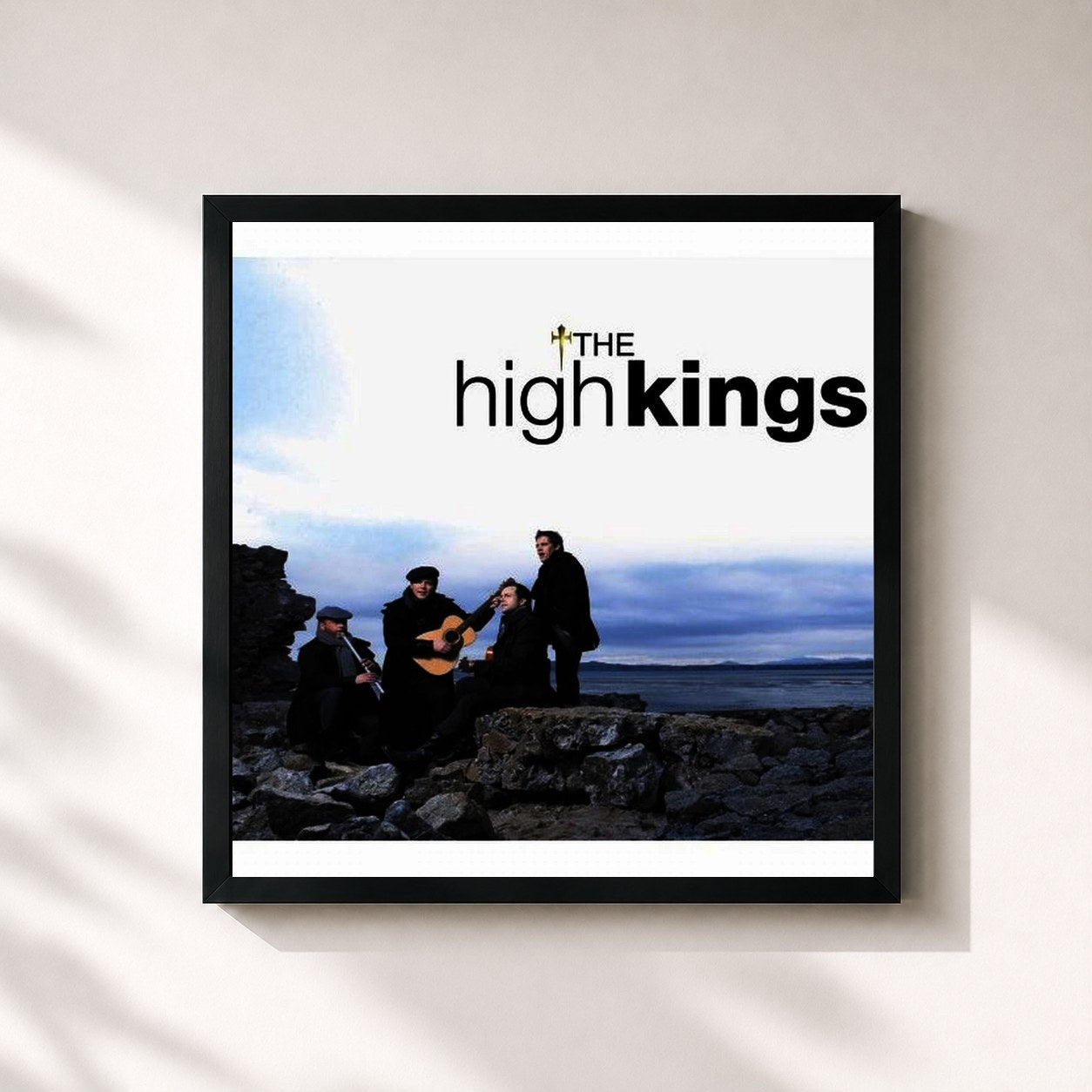 #noir Tableau carré de l'album The High Kings de The High Kings, cadre noir 32x32 cm