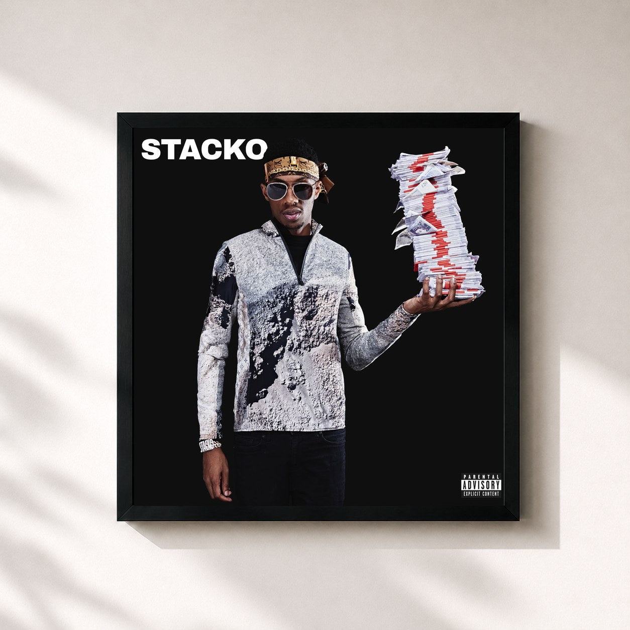 #noir Tableau carré de l'album Stacko de Mostack, cadre noir 32x32 cm