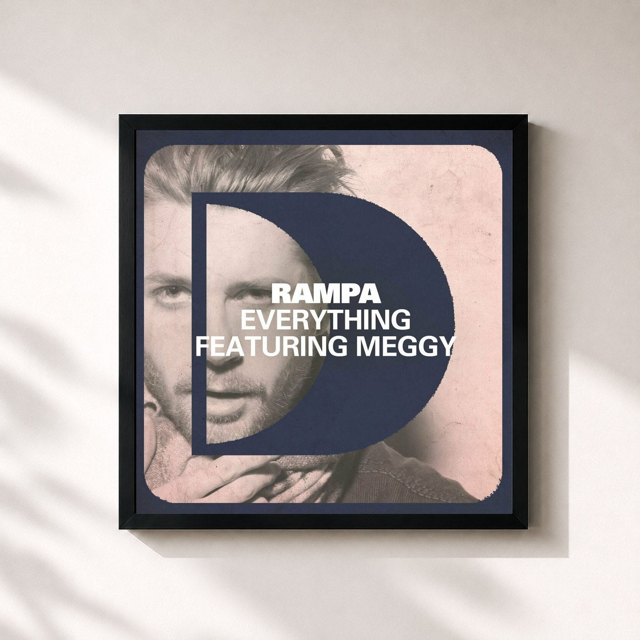 #noir Tableau carré de l'album Everything de Rampa, cadre noir 32x32 cm