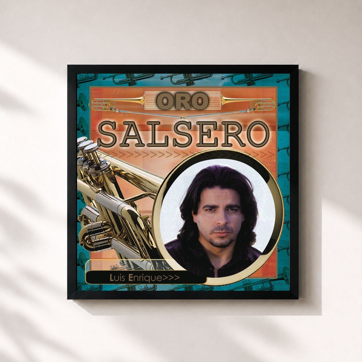 #noir Tableau carré de l'album Oro Salsero de Luis Enrique, cadre noir 32x32 cm