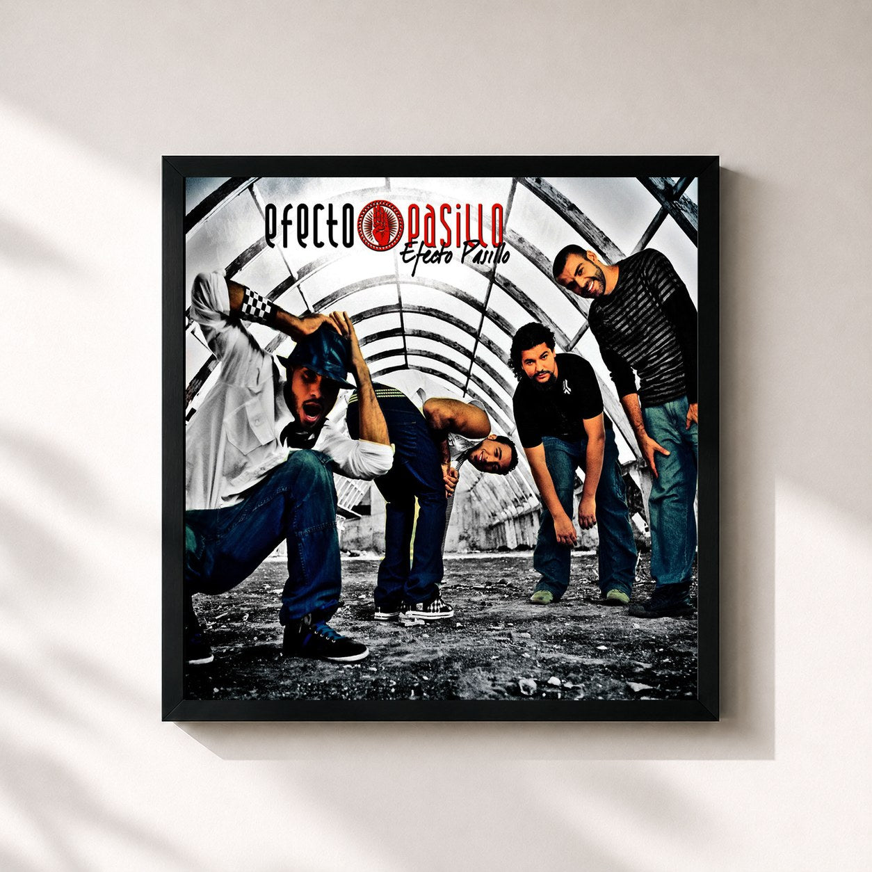 #noir Tableau carré de l'album Efecto Pasillo de Efecto Pasillo, cadre noir 32x32 cm