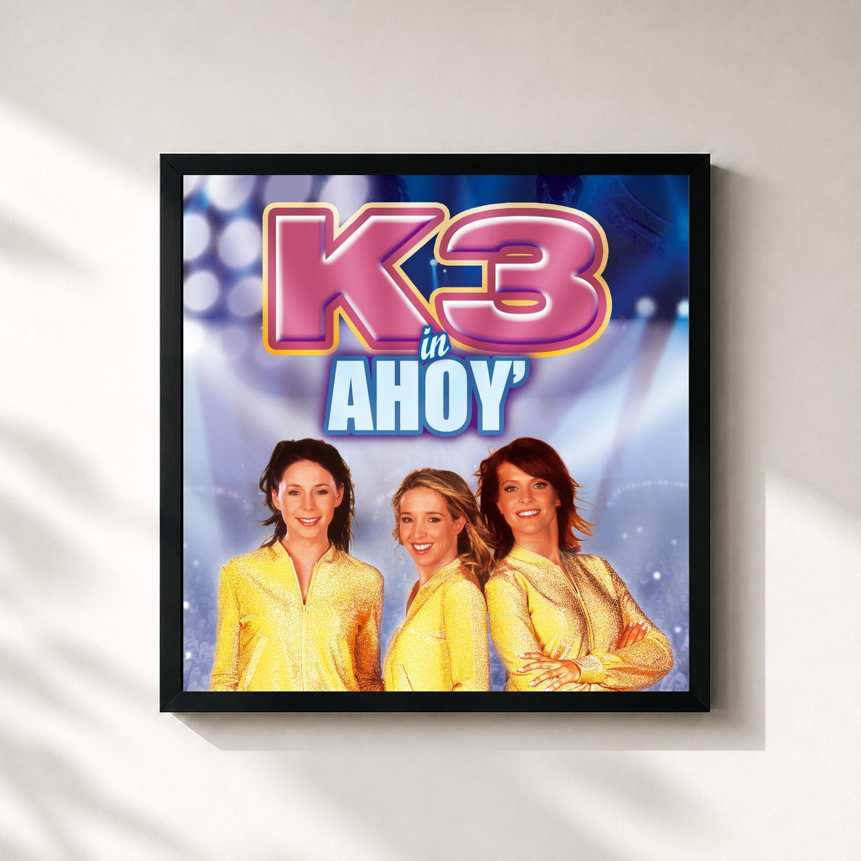 #noir Tableau carré de l'album K3 in Ahoy 2005 de K3, cadre noir 32x32 cm