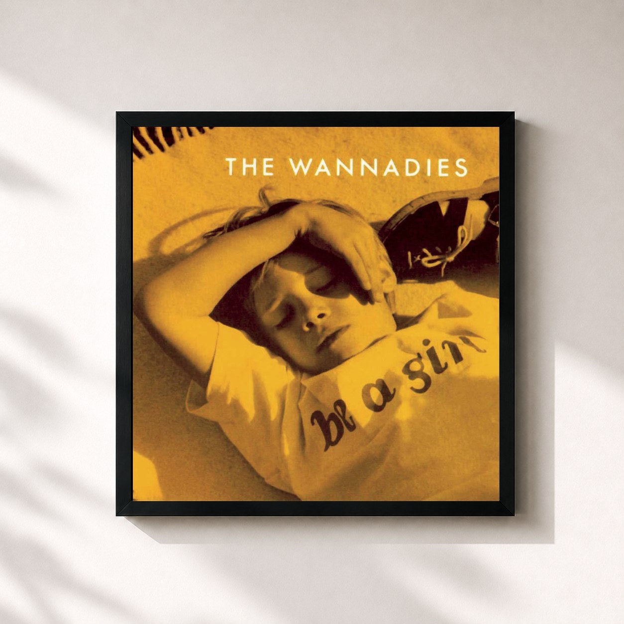 #noir Tableau carré de l'album Be A Girl de The Wannadies, cadre noir 32x32 cm