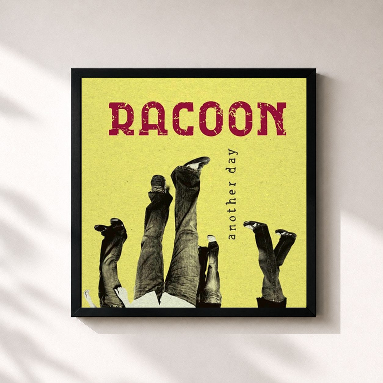 #noir Tableau carré de l'album Another Day de Racoon, cadre noir 32x32 cm