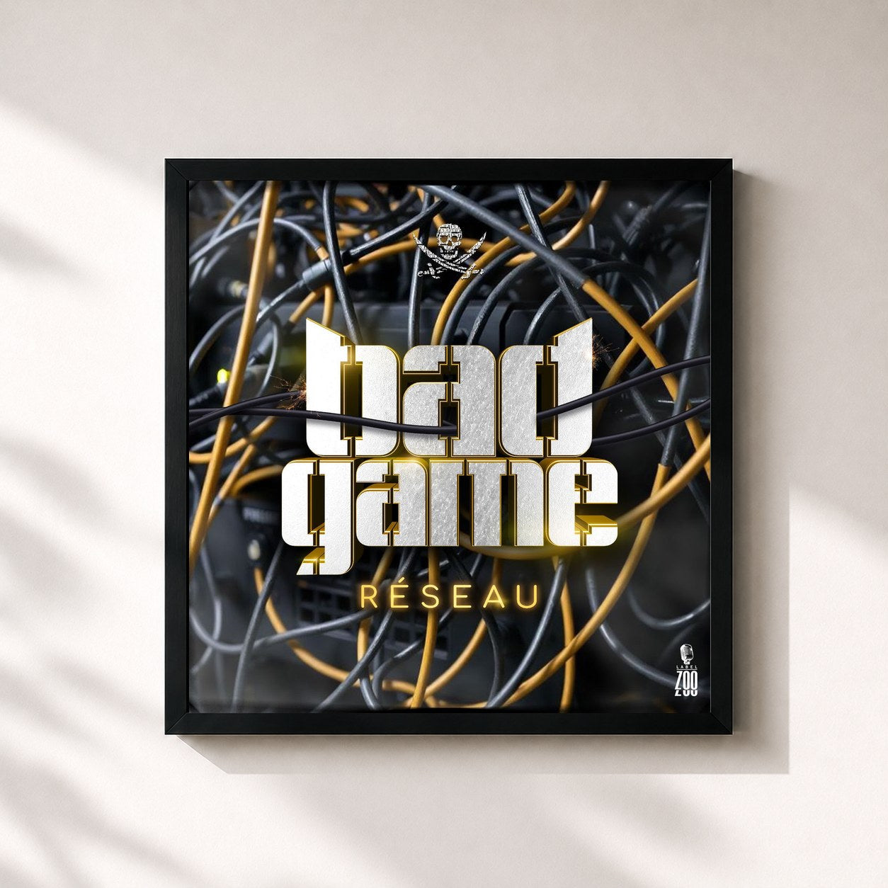 #noir Tableau carré de l'album Bad Game Réseau de Zesau, cadre noir 32x32 cm