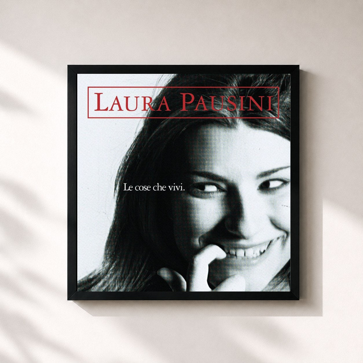 #noir Tableau carré de l'album Le cose che vivi de Laura Pausini, cadre noir 32x32 cm