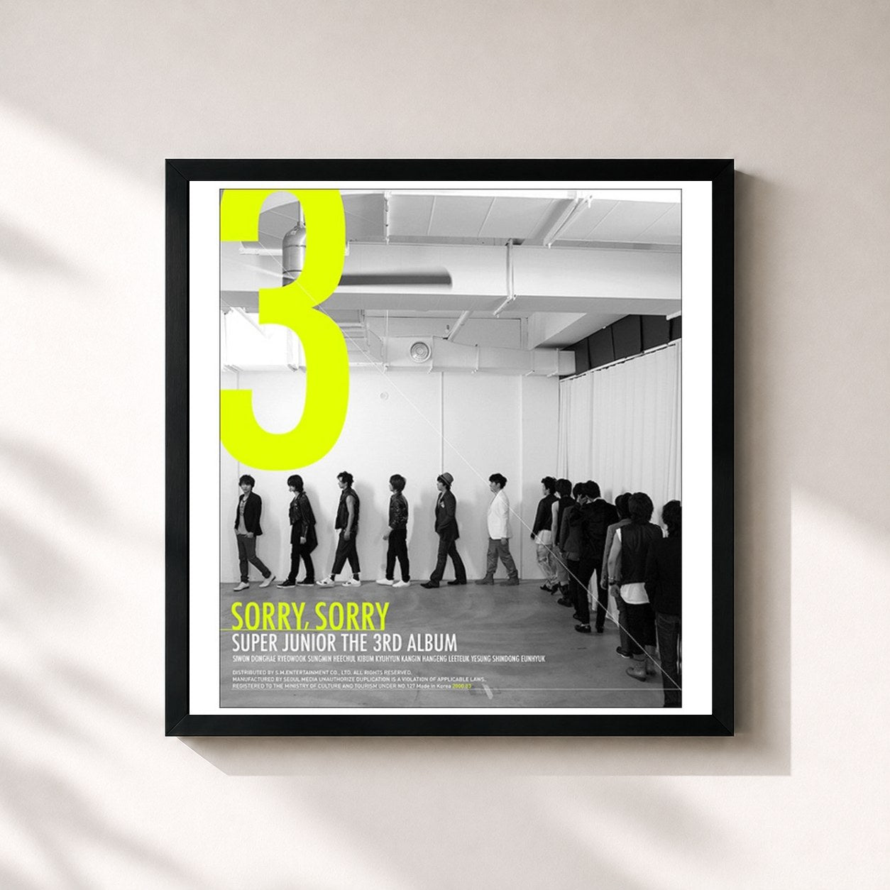 #noir Tableau carré de l'album 쏘리 쏘리 SORRY, SORRY - The 3rd Album de SUPER JUNIOR, cadre noir 32x32 cm